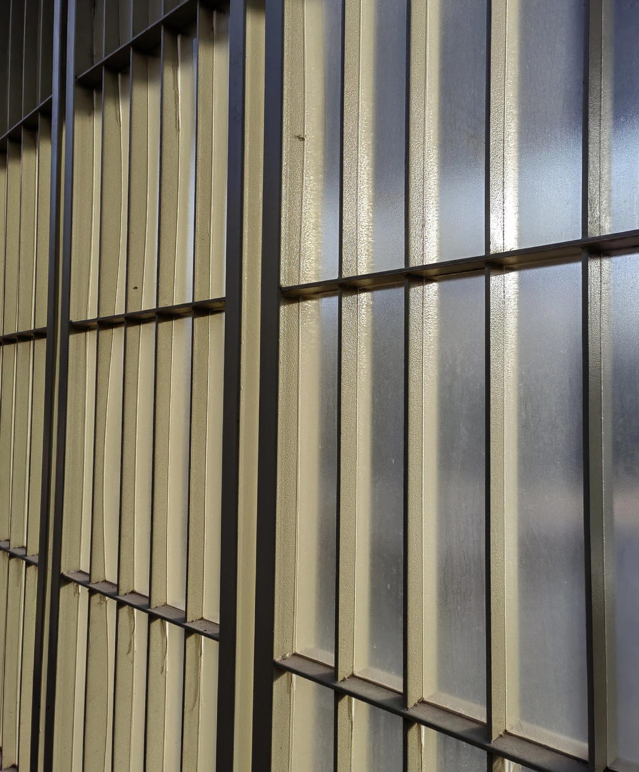 毛文龙会降清吗？至少在他被袁崇焕杀之前没有降清的意图。
真实的毛文龙有点痞子气，