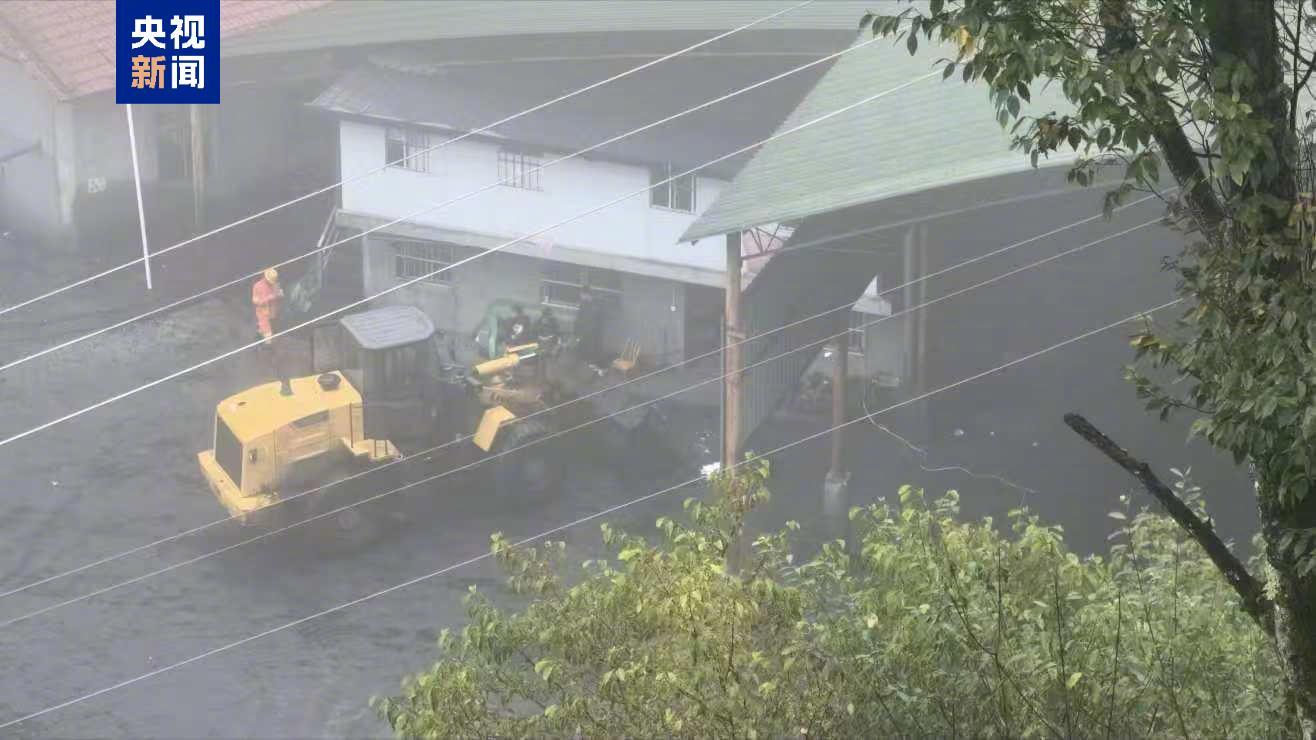 【陕西镇坪煤矿垮塌事故被困3人全部救出，均已遇难】#陕西矿垮塌事故被困3人均已遇