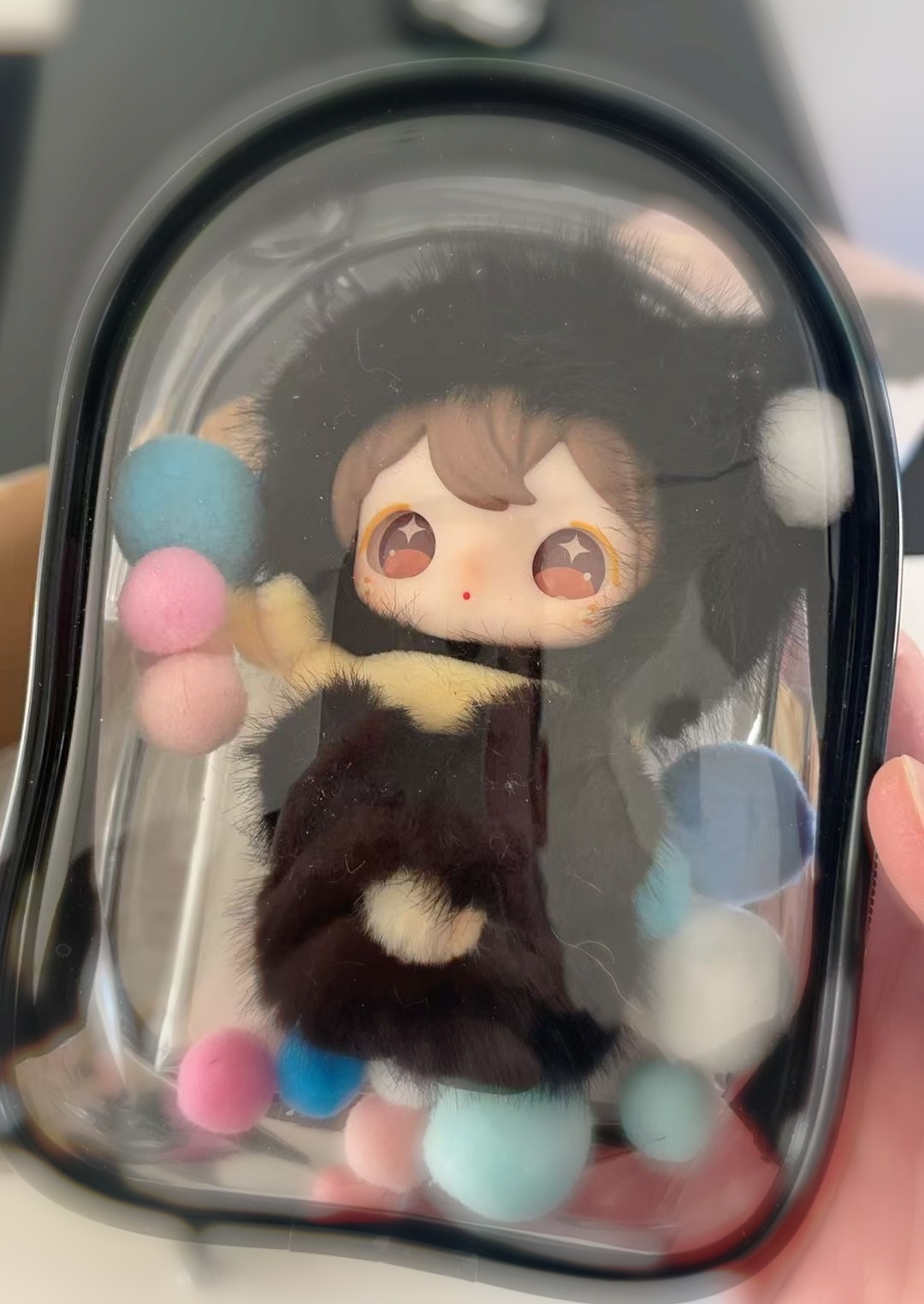 还是得感叹一句二代太可爱了，这个黑的配上这个娃包，看到心情都会变好 