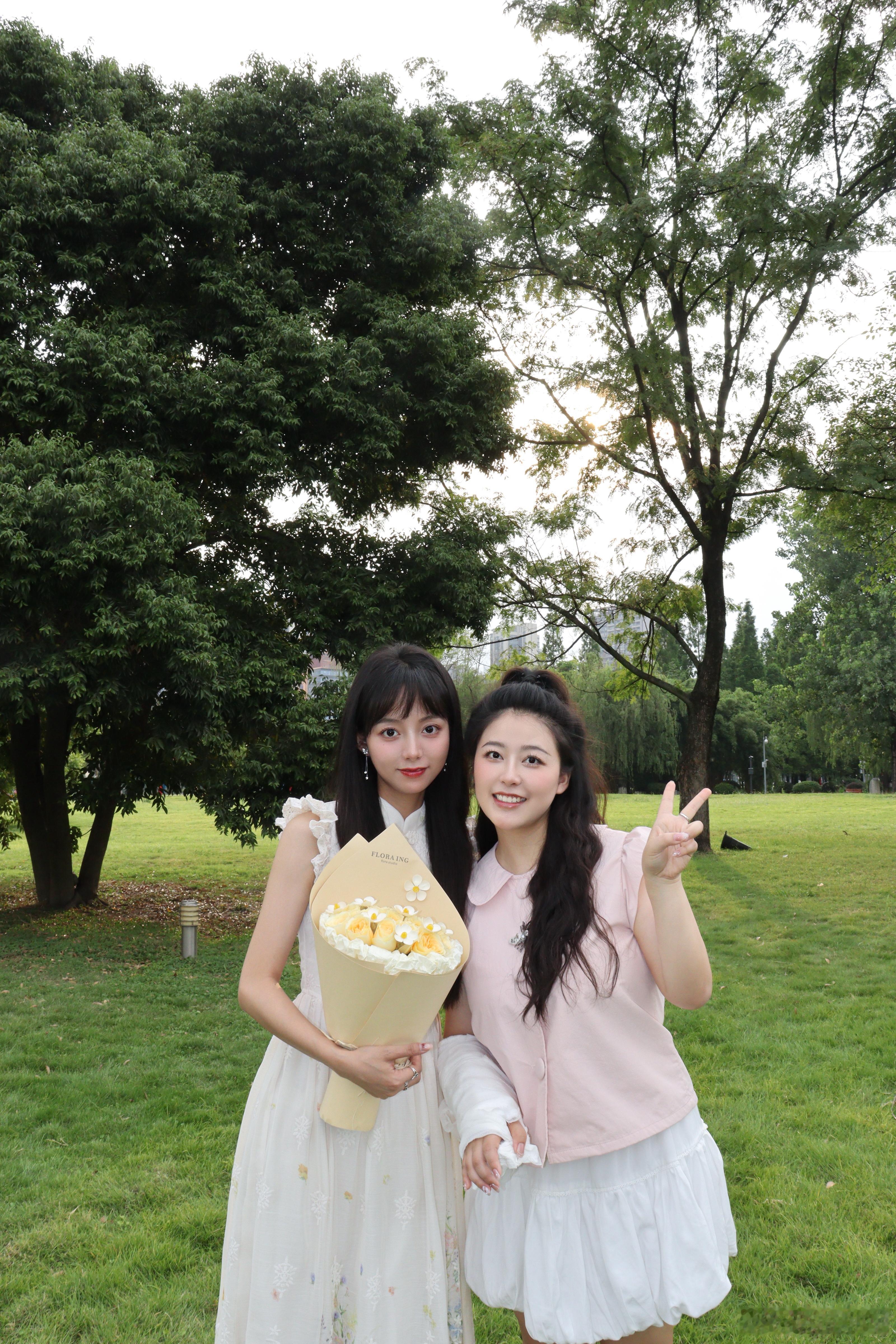 Happy Graduation 🎓仿佛又一起毕业了～  ​​​