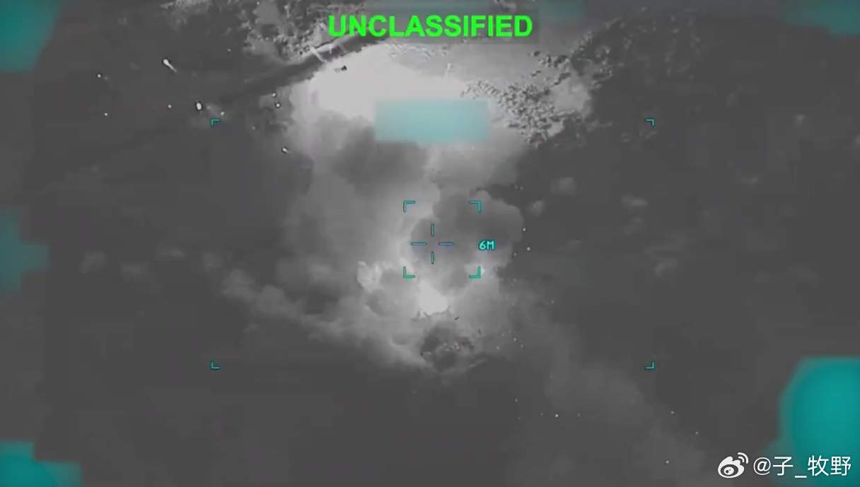 美国公布打击伊朗军用设施画面 巴林酒店遭袭起火中东局势 