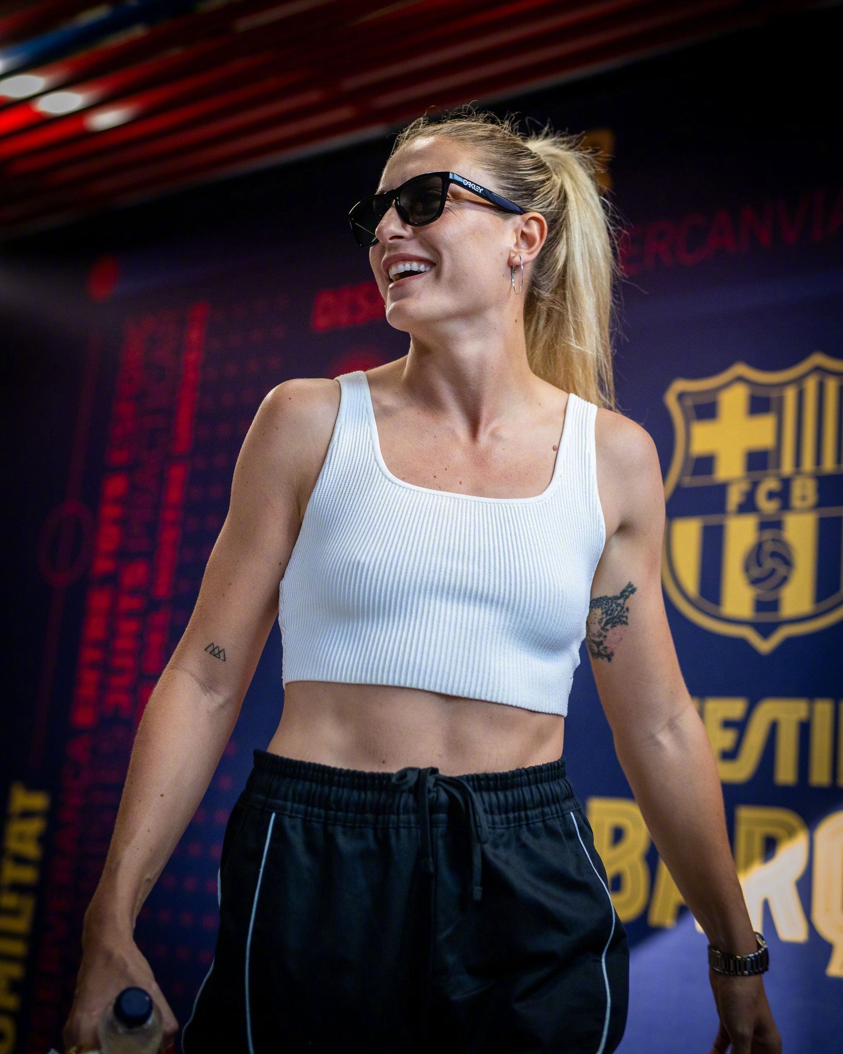 女足姑娘们回来啦！！#巴萨# ​​​