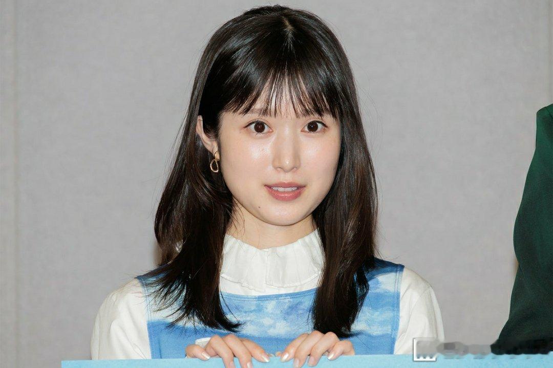日娱新闻福本莉子  演员福本莉子于6月15日出席了在东京都内举行的、将于28日开