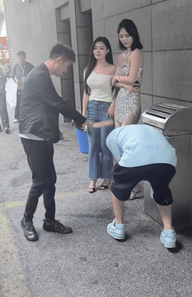 小王总这脸被打的！
