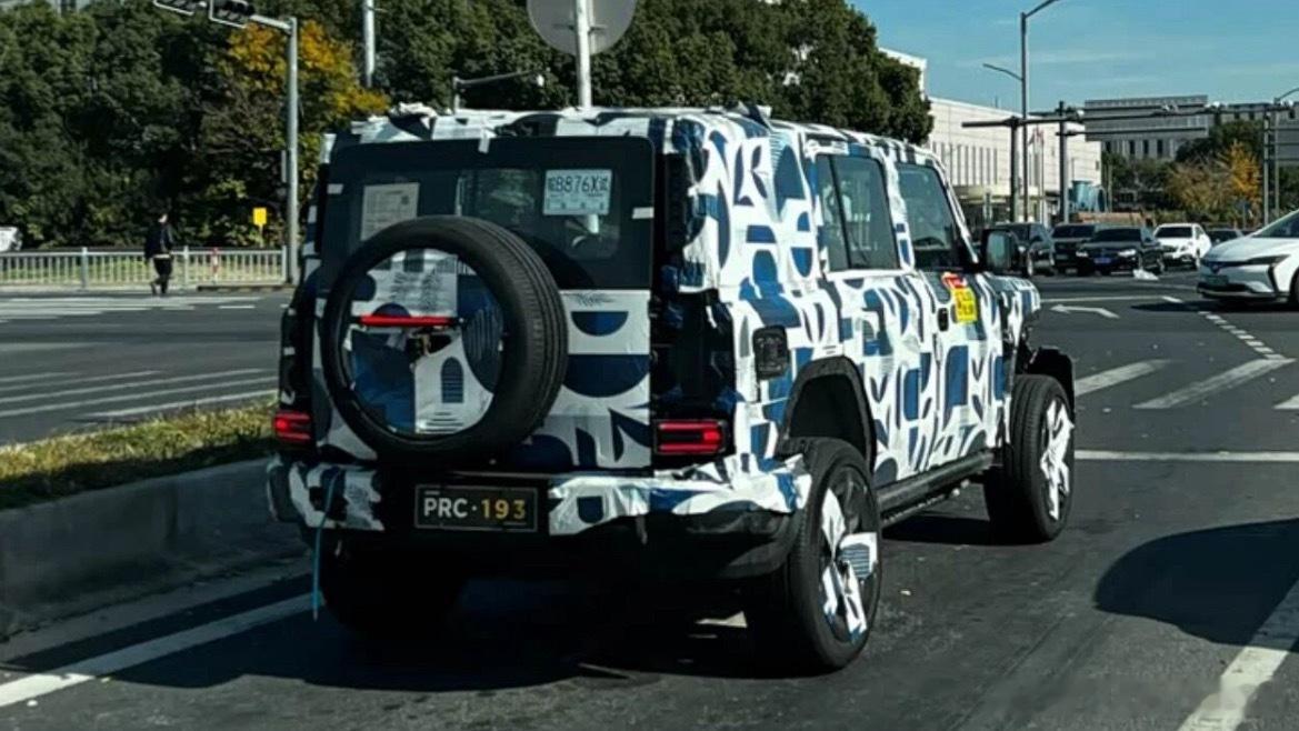 iCAR V25首张谍照曝光甚至连工程数据都有了？好家伙，真快啊 