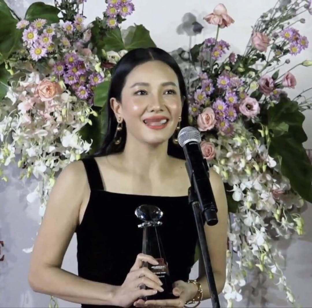 nuneworanuch 月亮姐姐早期美图十八宫格第二弹