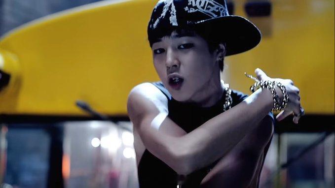 防弹少年团 13年前，BTS发行了出道曲《No More Dream》，作为首张