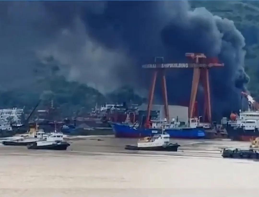 福建省福安市一船厂爆炸”天塌了半边”已造成多名消防员不幸

8月13号下午一点来