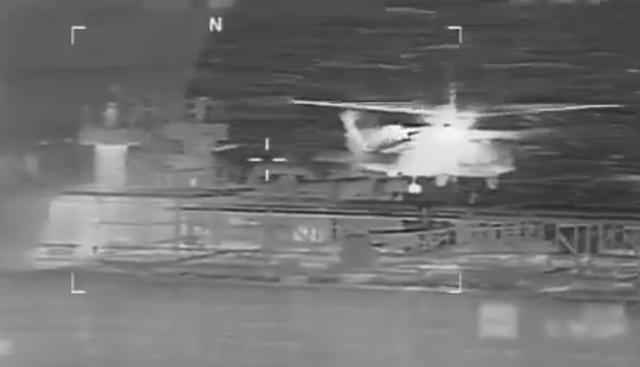 中国所属油轮被美军扣押，特朗普这是在玩火！当地时间20日凌晨，美军再次于委内瑞拉