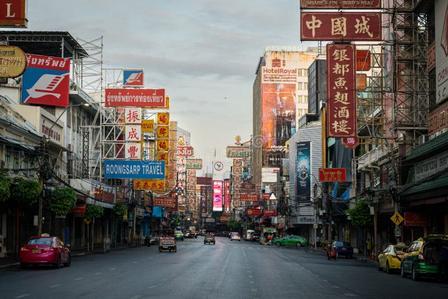 "后背发凉！"泰国曼谷，三名国人国庆假期赴泰旅游，其中一名男子因感冒留在酒店休息