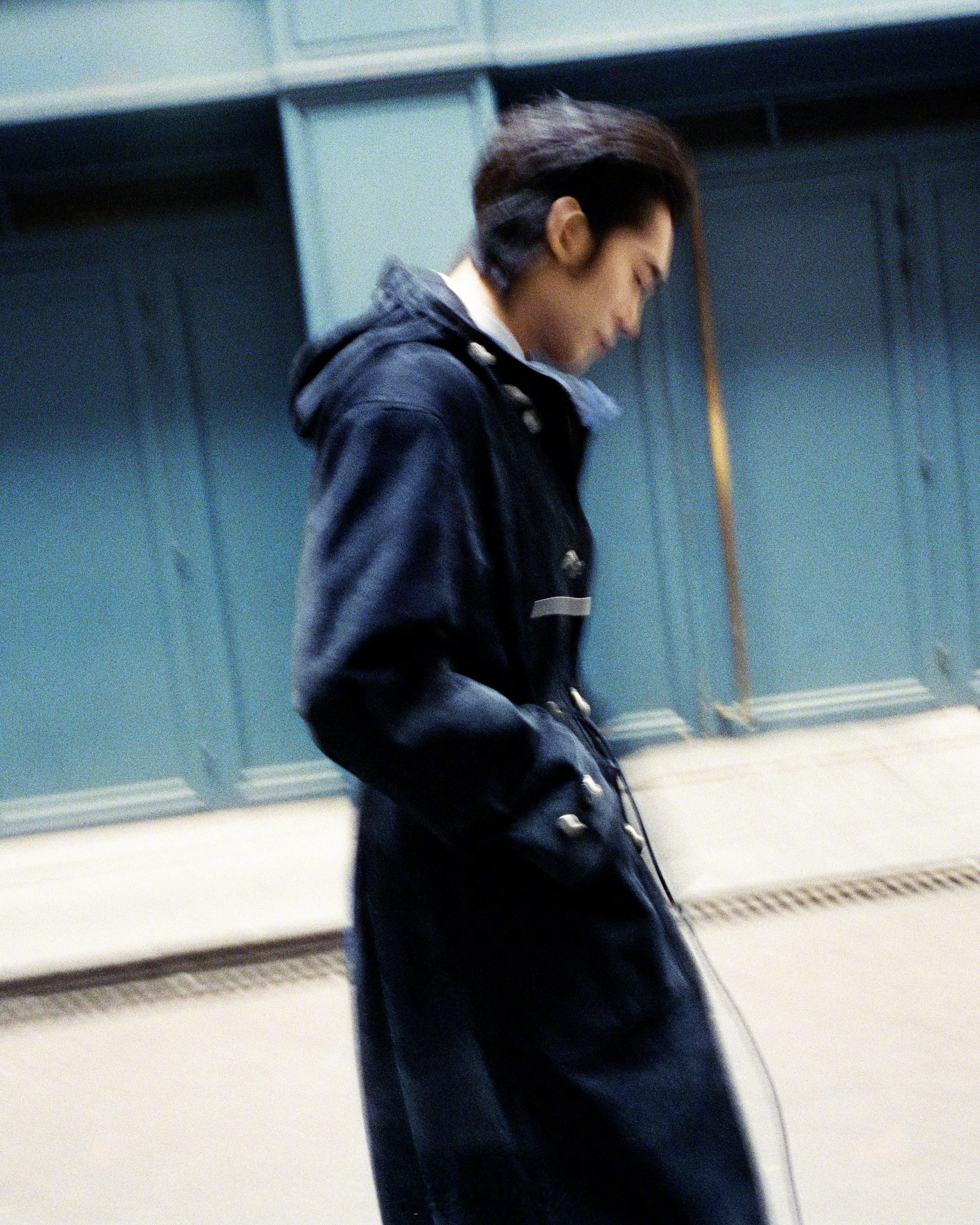 于适迪奥大秀造型 于适迪奥大秀预热造型漫步在巴黎的优雅贵公子！期待晚上大秀直播于