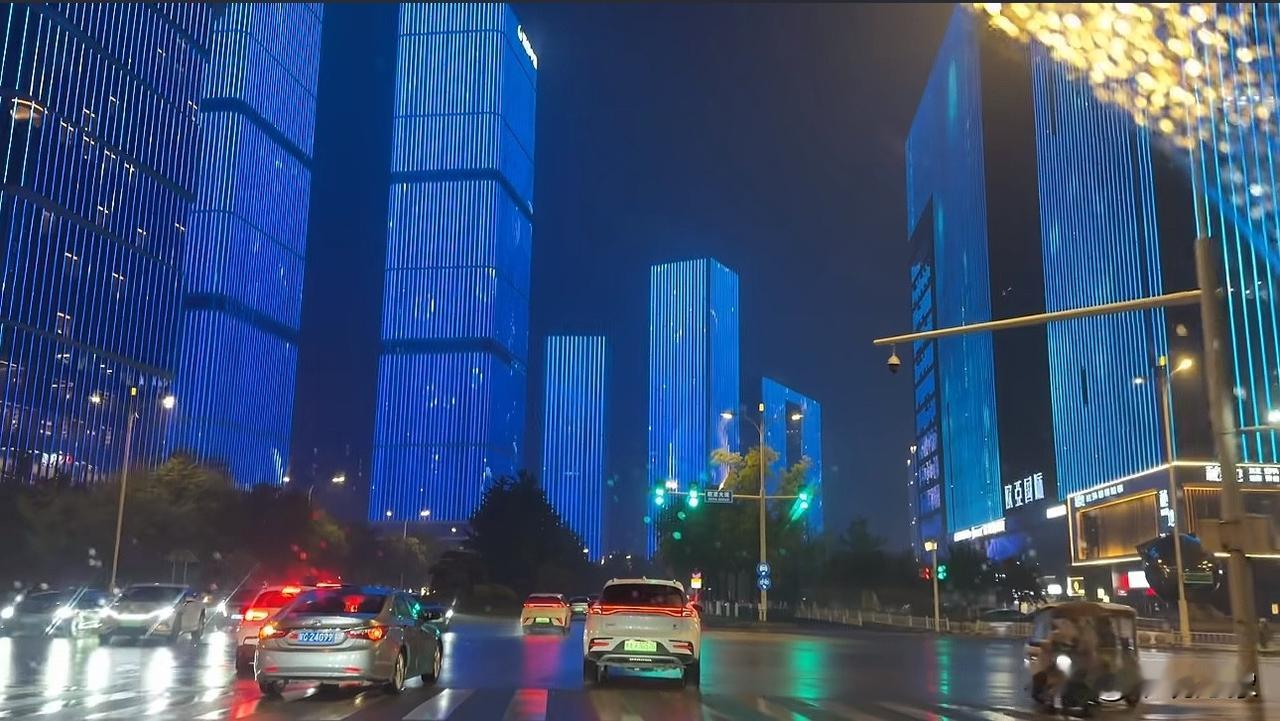 头一次来西安，真是完全颠覆了我对这座城市的认知，就这还是郊区[恐惧]