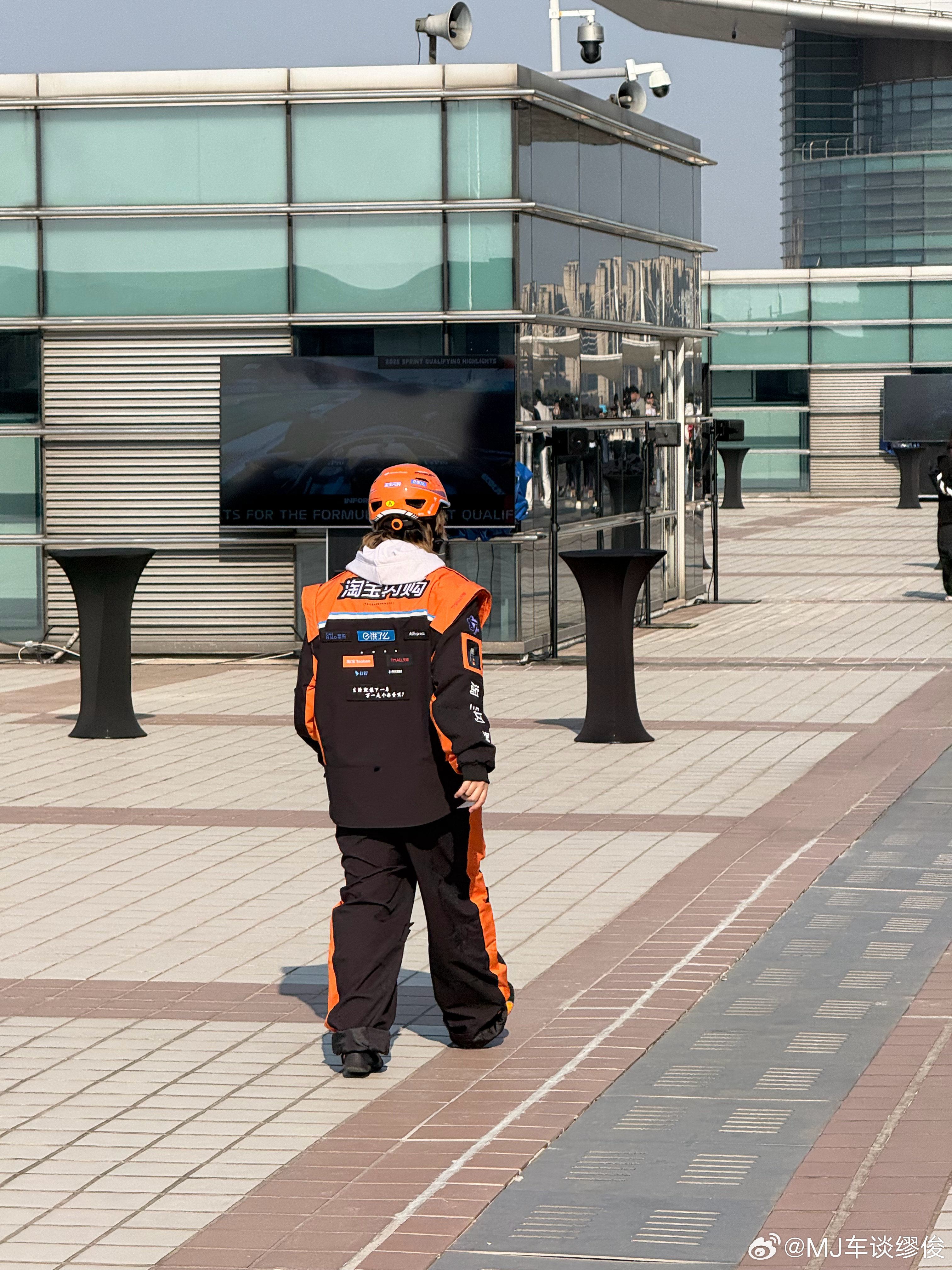 淘宝闪购把F1速度带出赛道 远远的拍了一张 迈凯伦二队 上海·上海国际赛车场