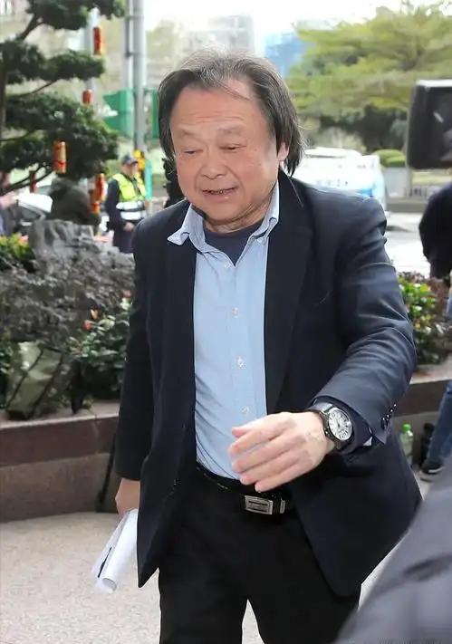 民进党大佬王世坚突然扔出重磅发言：“我想到大陆看一看！” 这话一出，岛内直接吵成