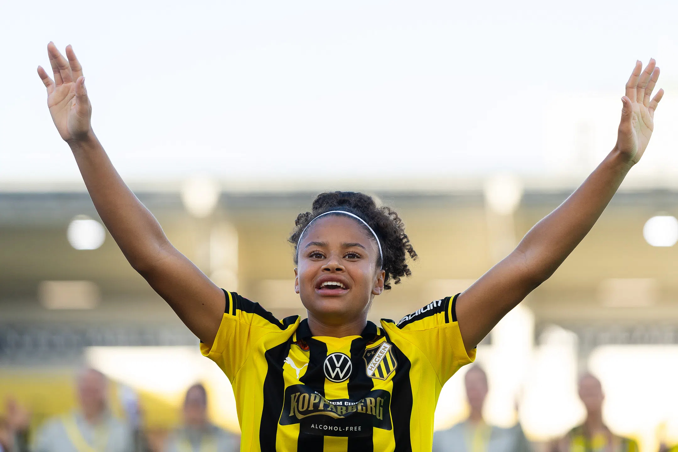 🚨《Sportbladets》独家报道：Felicia Schröder接近加