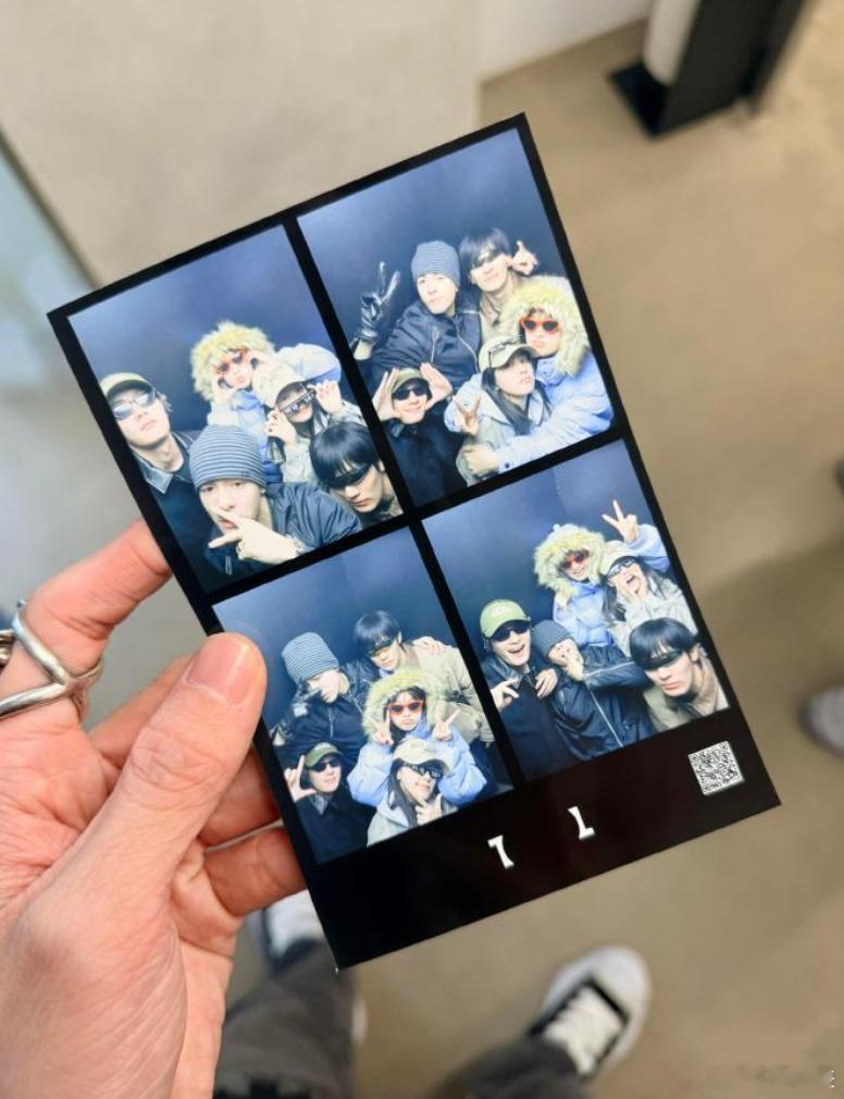 临江仙小分队拍人生四格 白鹿、曾舜晞、梁永棋、陈鹤一和呵呵拍了人生四格，好看！ 