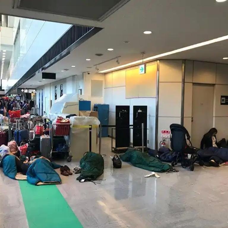 日本回国航班突然熔断，上万游客滞留，祖国出手了！

谁也没想到，精心计划的日本之