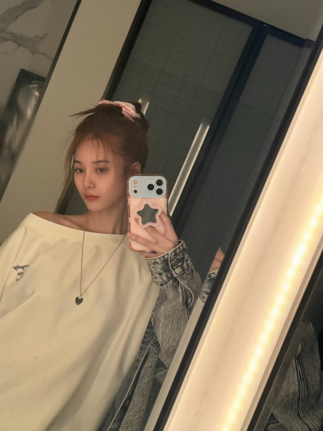 燃青团成员徐艺洋前来报到，徐艺洋怎么有新团了，黄子韬有宇宙闪烁请注意，徐艺洋有燃