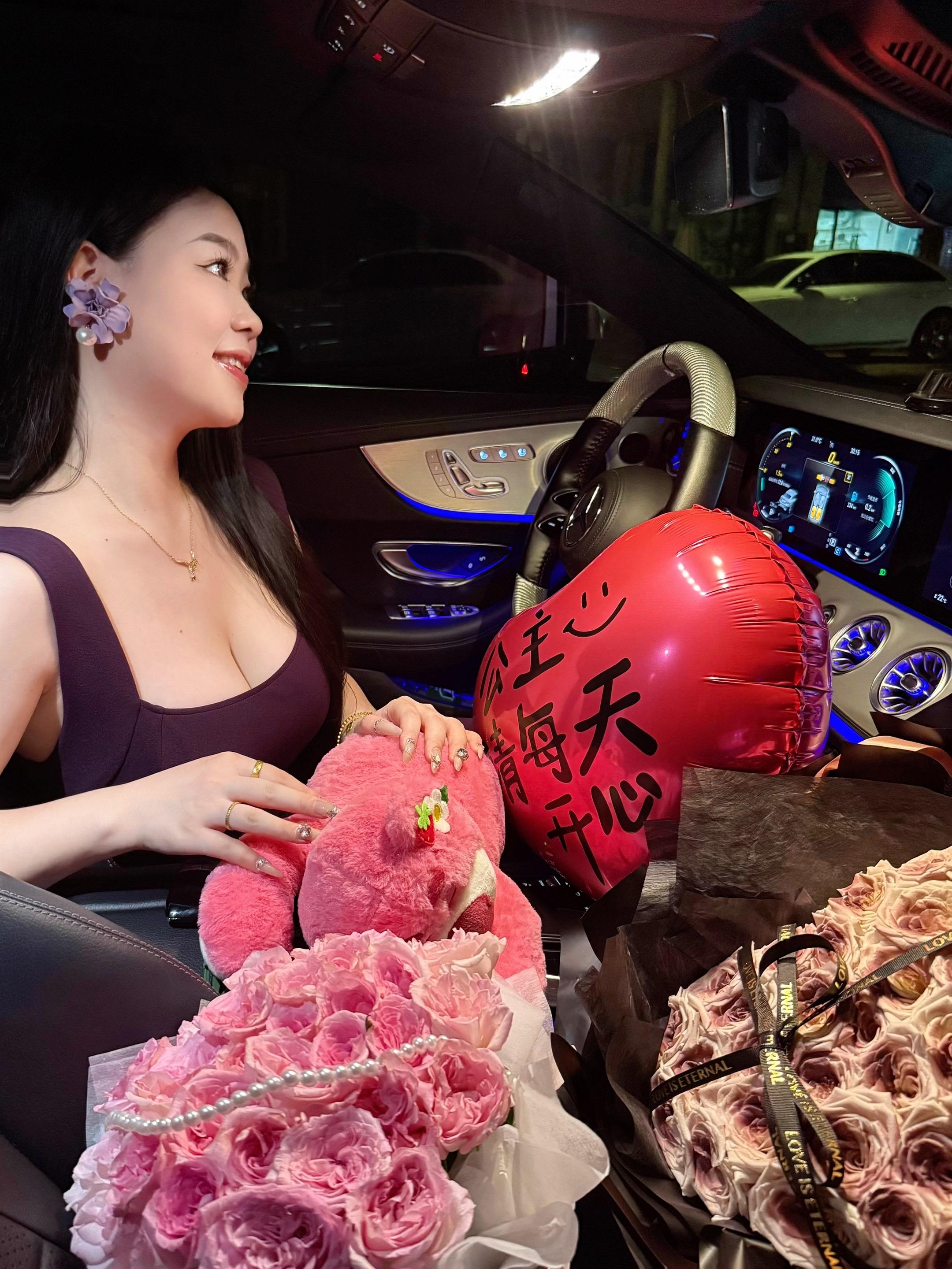 二十几岁的女生就应该是这样有主见 刚毅 锋利 自信 精致利己