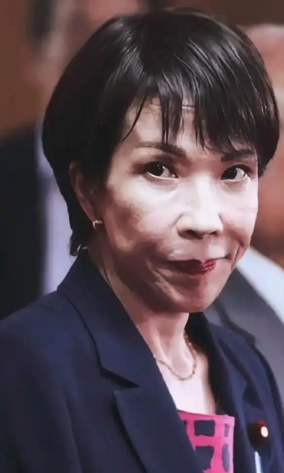 现在的日本首相高市早苗极度反华，日本的核泄漏也世人皆知，不知道为什么还有大量的国