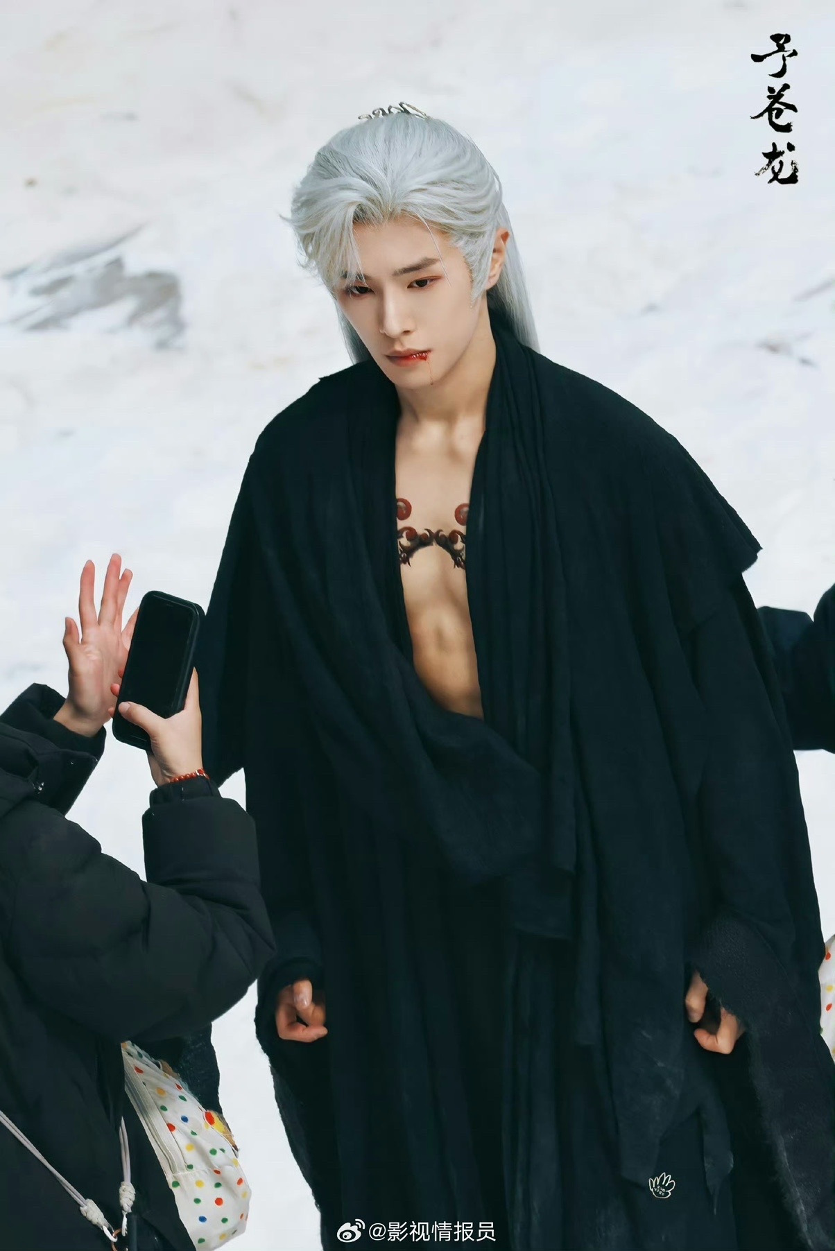 娱乐李汶翰深v胸肌李汶翰男妲己李汶翰这个身材斯哈斯哈 