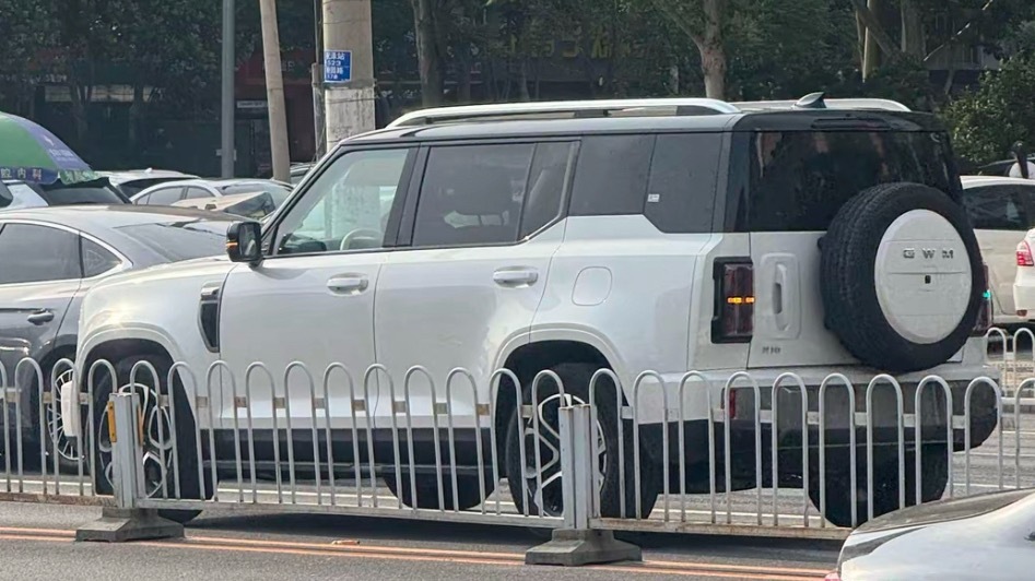 网友投稿，街头偶遇长城H10长城h10方盒子新物种我与汽车的日常汽车资讯