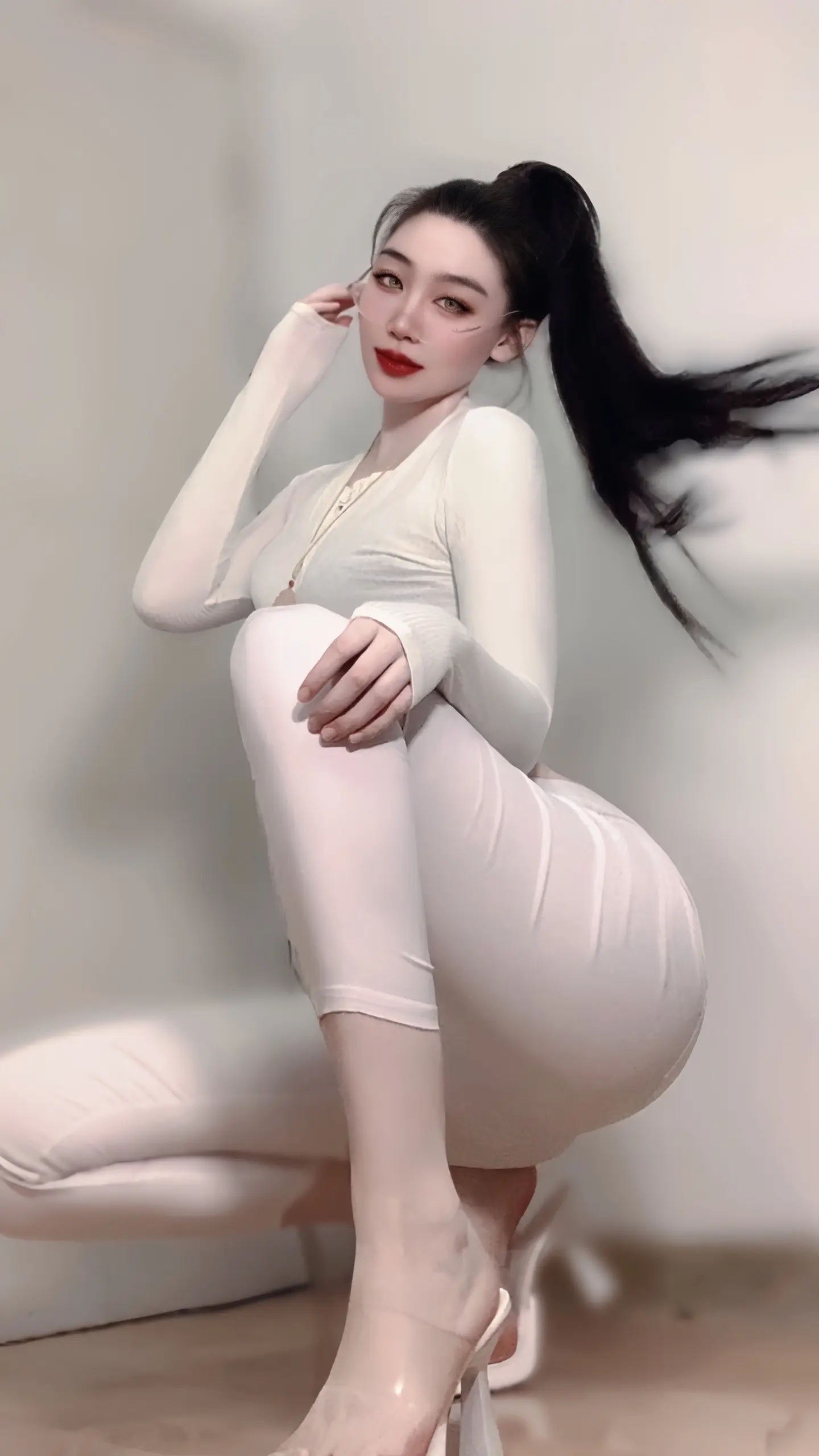 50岁依然保持好状态之。与其喜欢和夸赞我性感的身体不如共鸣和臣服我性感...