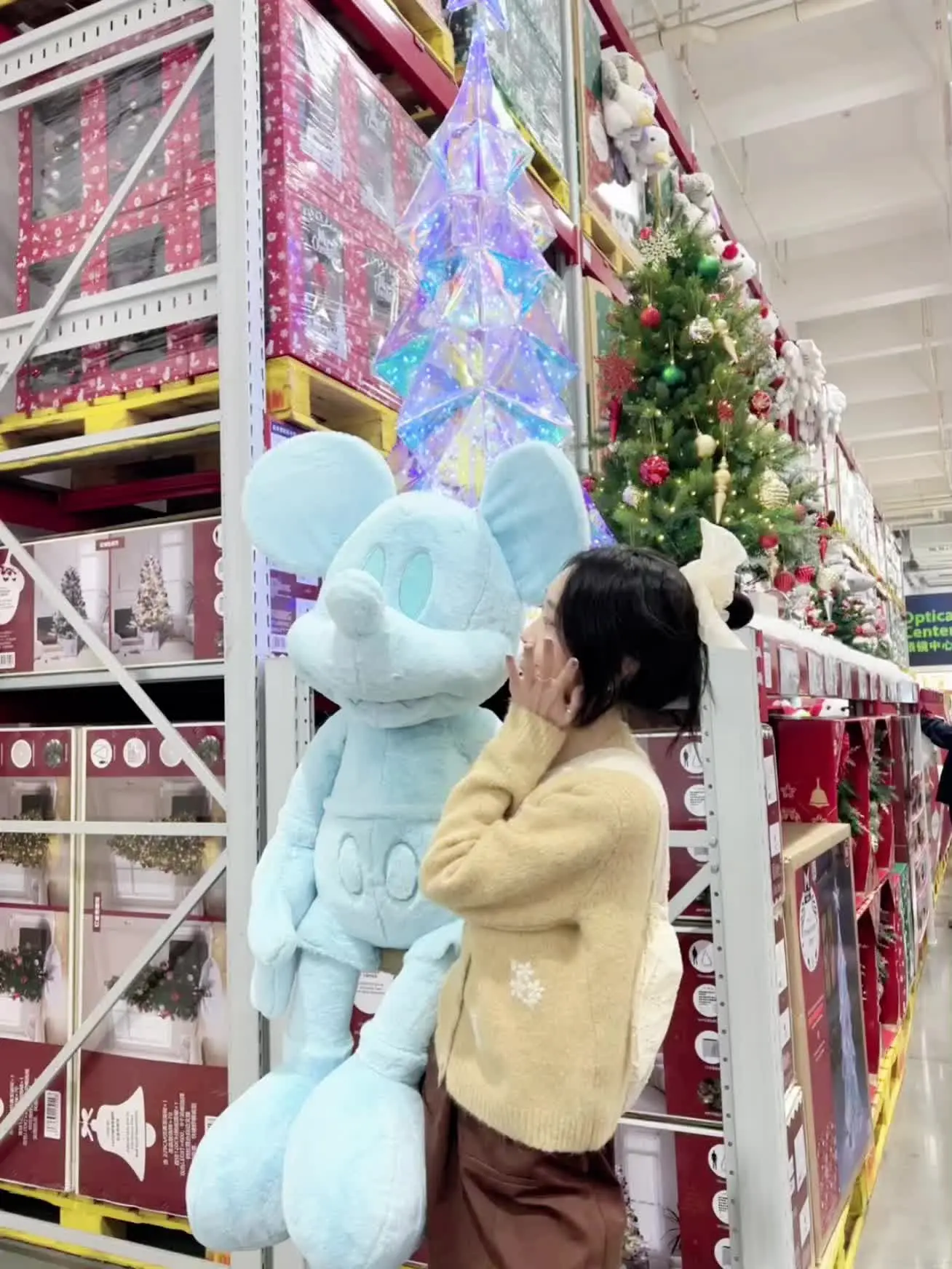 开始期待圣诞月啦𖤐. 🛎 ♪ ♪ ♫ 🎄✧₊⁺🤎