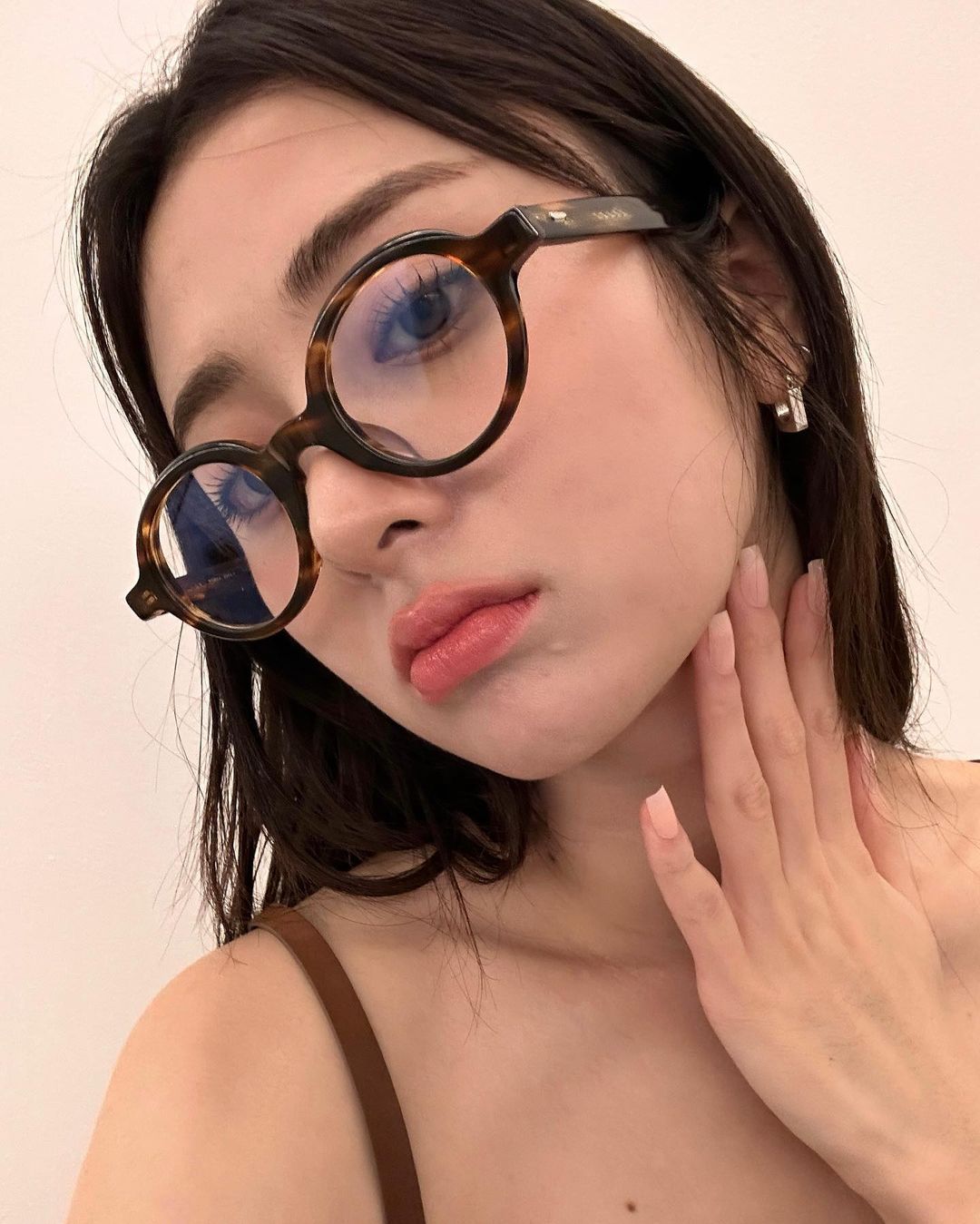 yunjin  🤎 ​​​