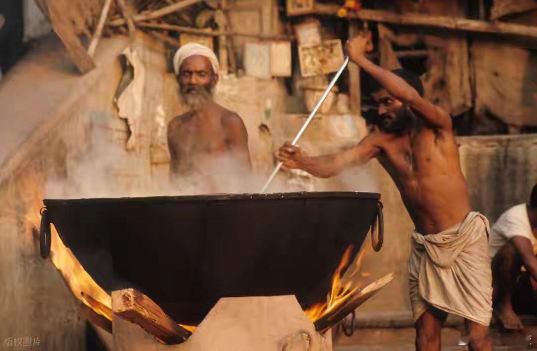 印度人凭什么认为印度菜天下无敌 三哥的自信我服！万物皆可玛莎拉，最后全变黄金糊糊