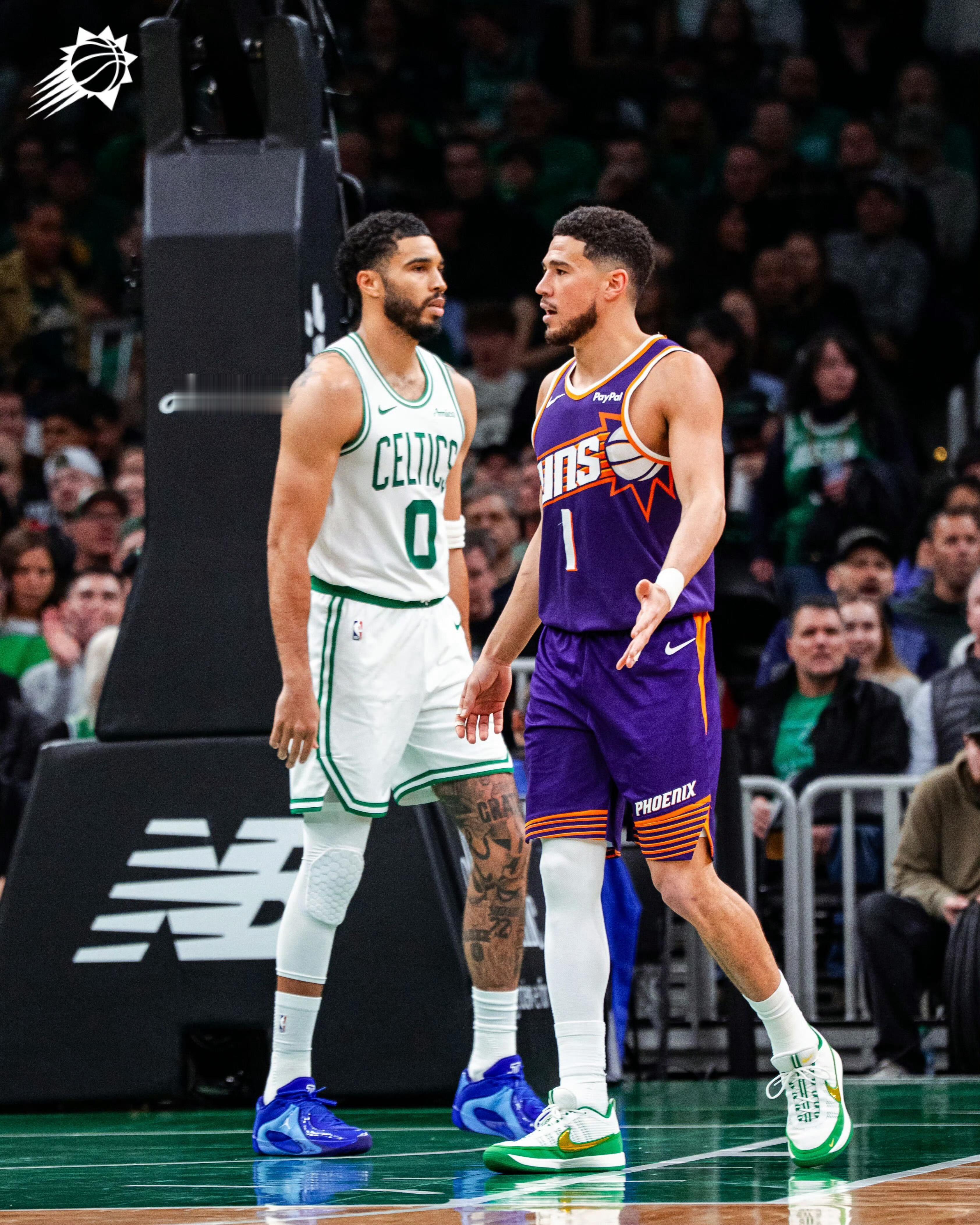 布克三节35分但更重要的是，我们得有其他人来分担布克的得分压力。太阳vs凯尔特人