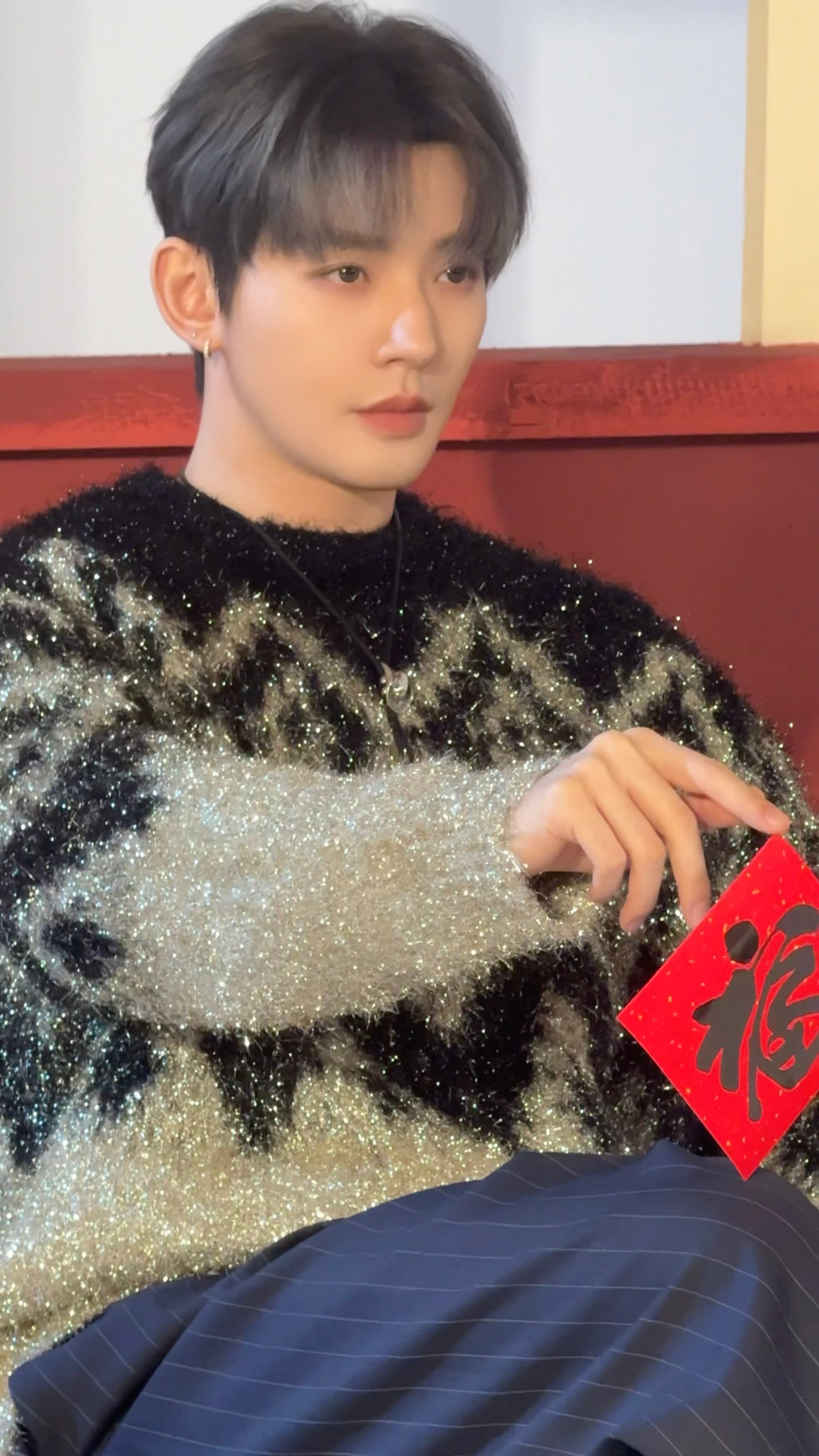 邓为大年初三新鲜营业拍立得好帅好帅的为为啊