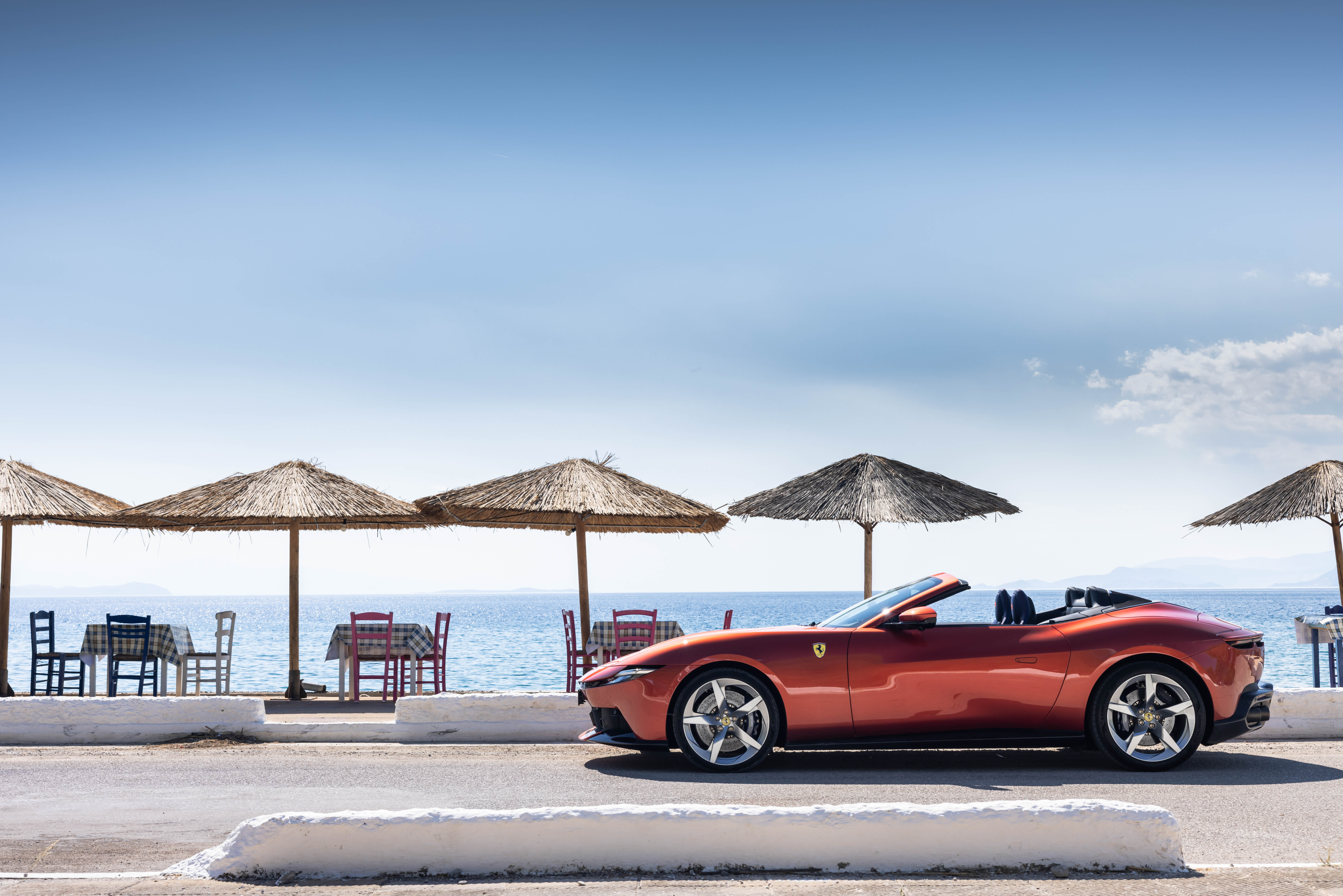 Ferrari Amalfi Spider搭载 3.9T V8 双涡轮增压发动机