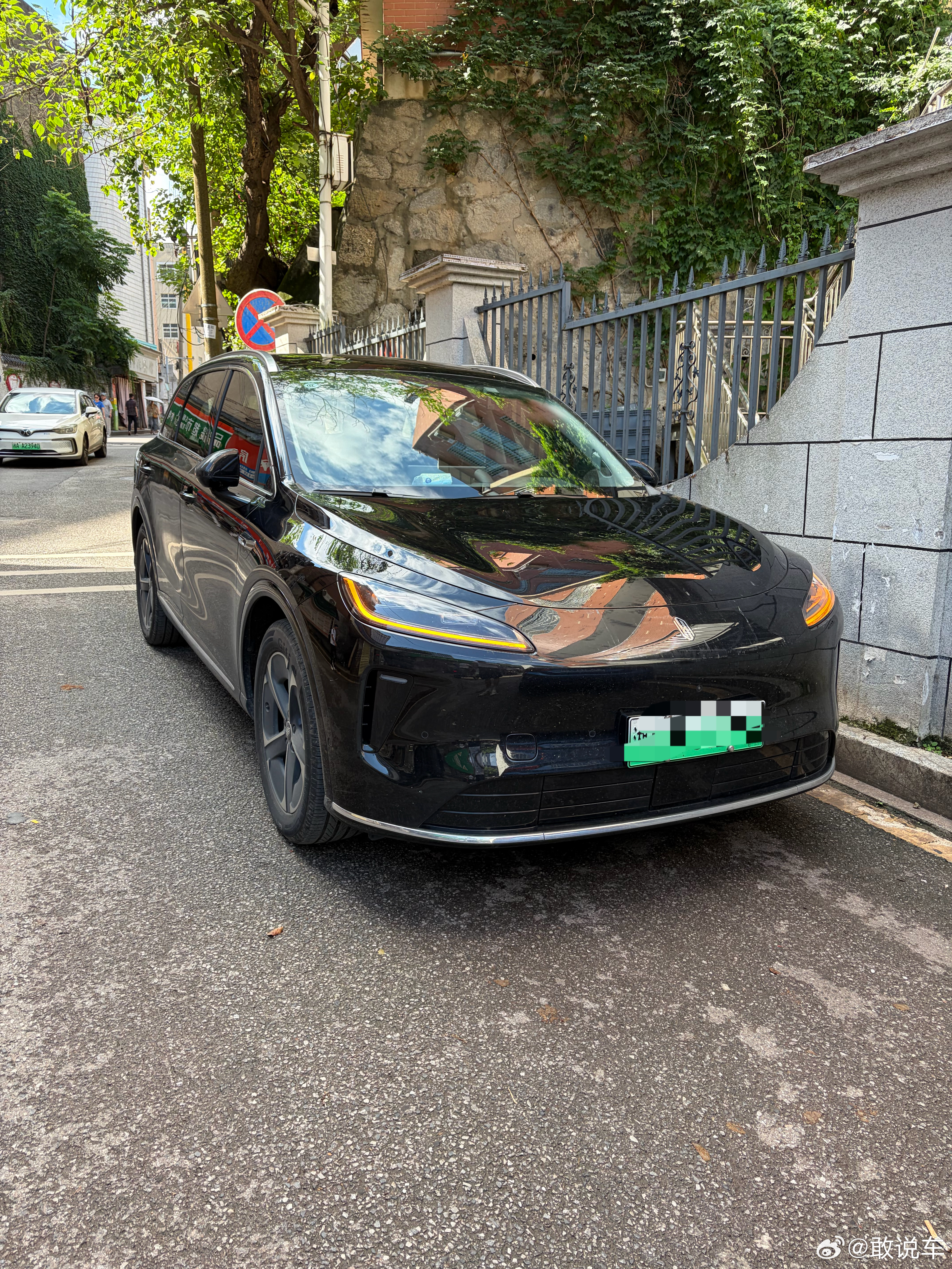 试到了一台不知道该去怎么评价的车尚界h5新能源汽车