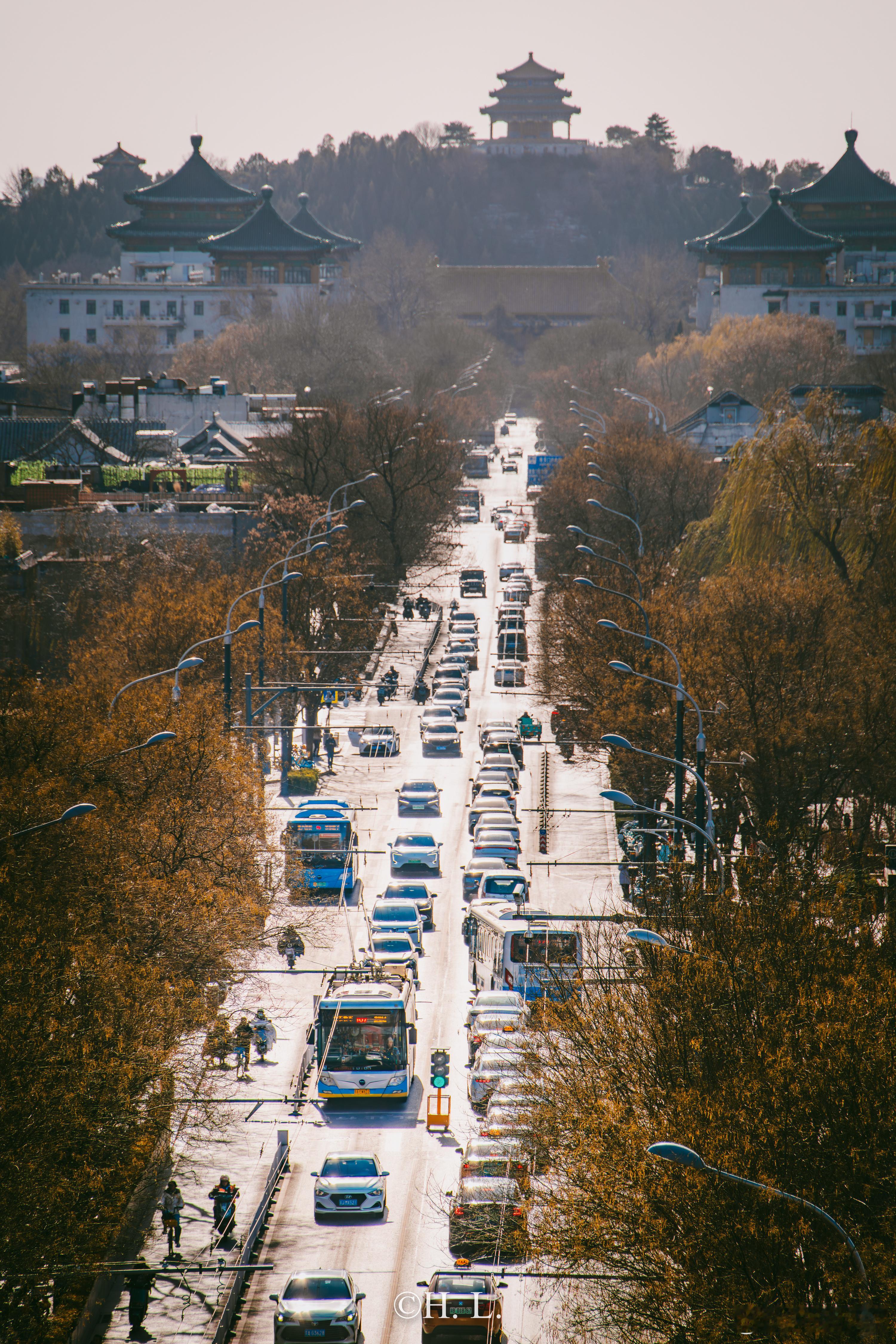 北京，繁忙的中轴线。 
