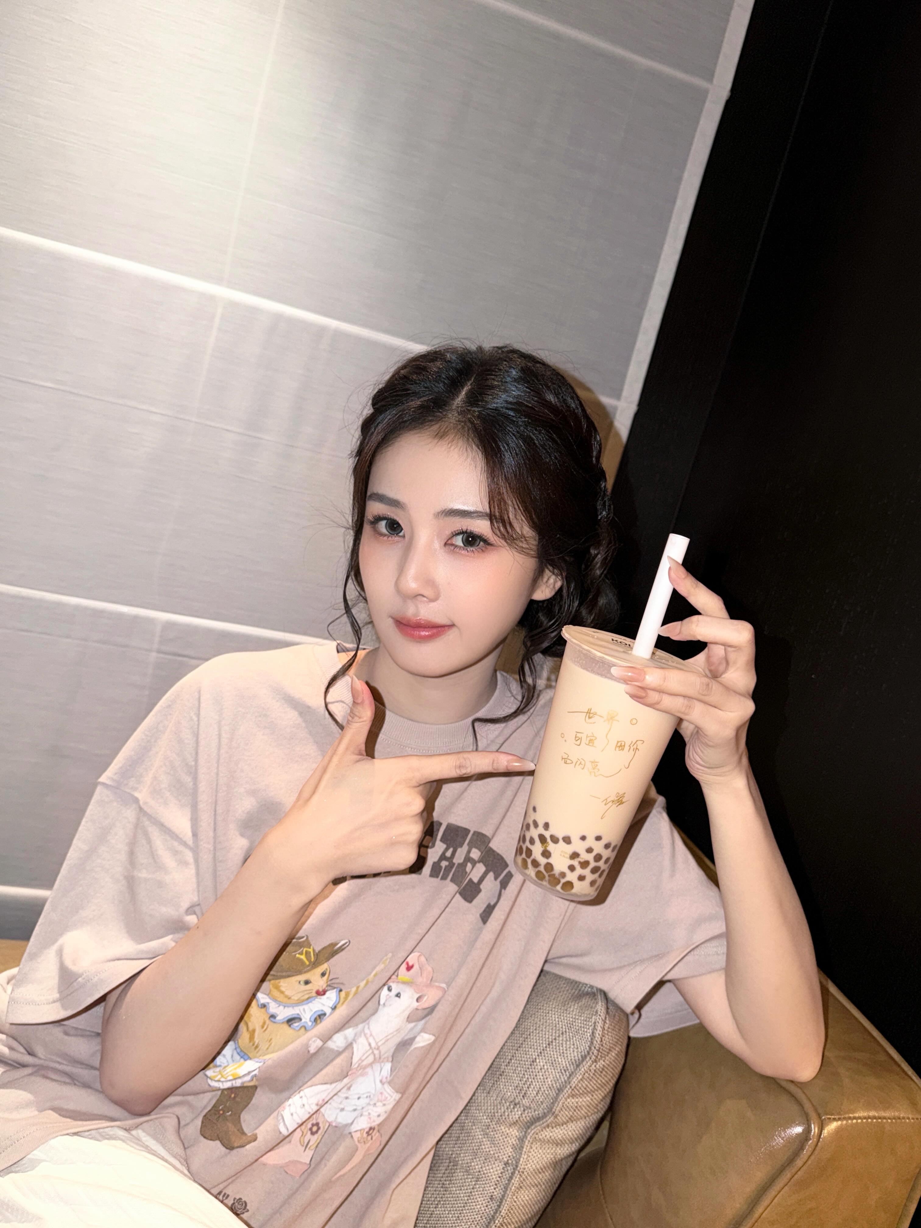 koi可宜全球品牌代言人白鹿🍐奔跑吧白鹿 【INS】26.06.01 白鹿in