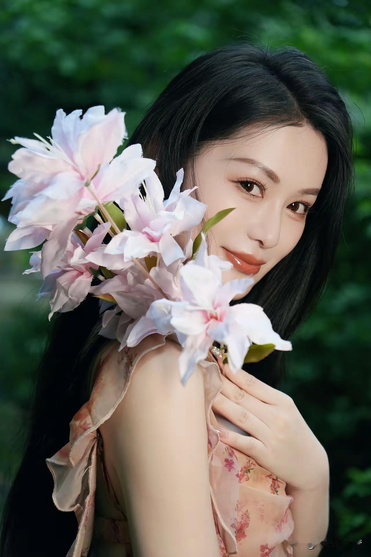 今日，黑龙江省高考分数线揭晓。这段时间，网络上势必会热炒高分考生的励志故事，与此
