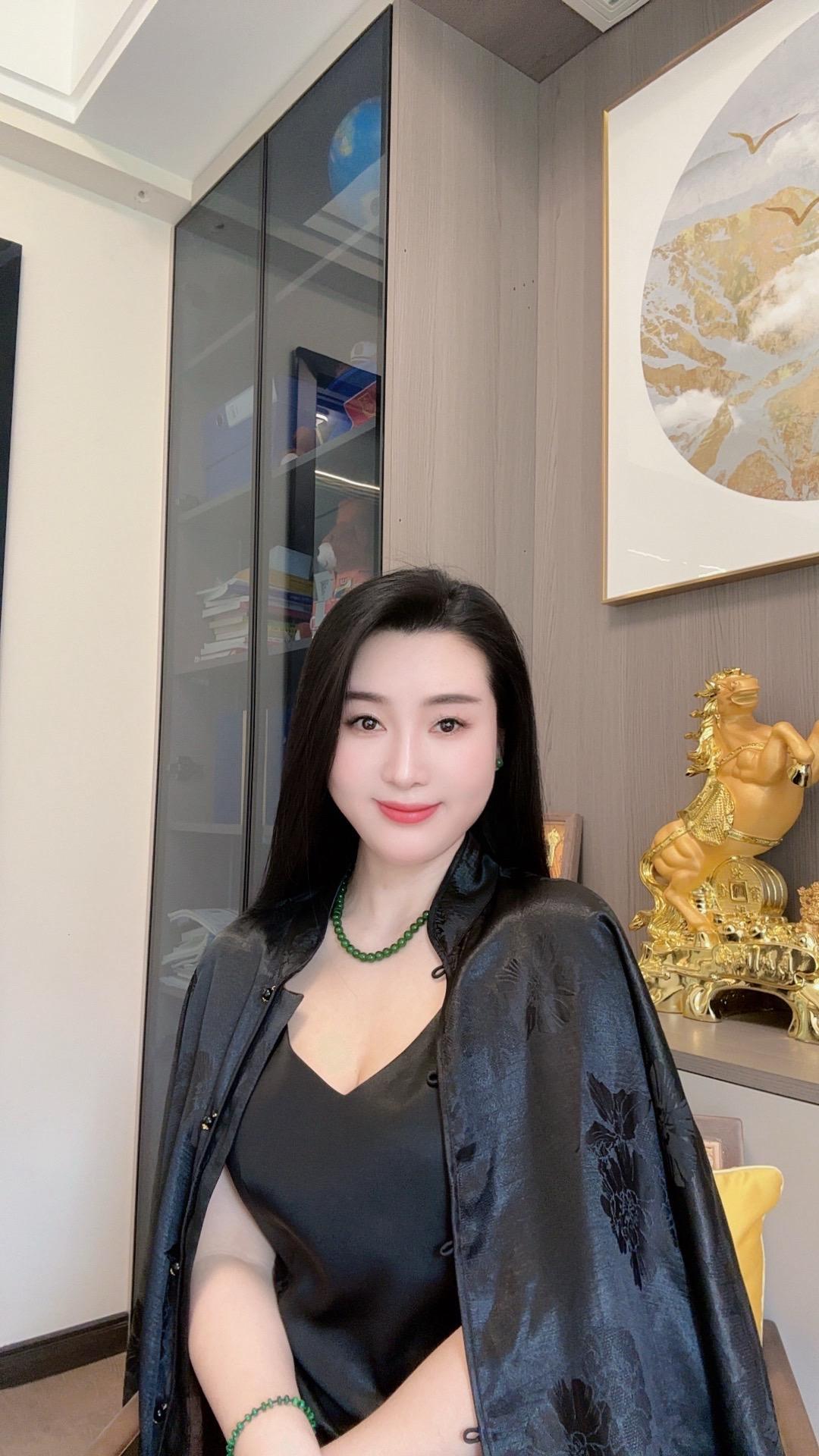 当你出社会接触的人越多～ 你就会发现～ 越是厉害的人～越谦虚 ～越懂得...