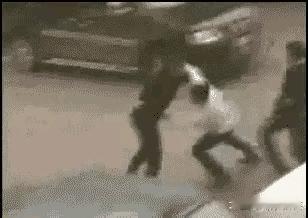 黑衣男子算正当防卫吗？[what]