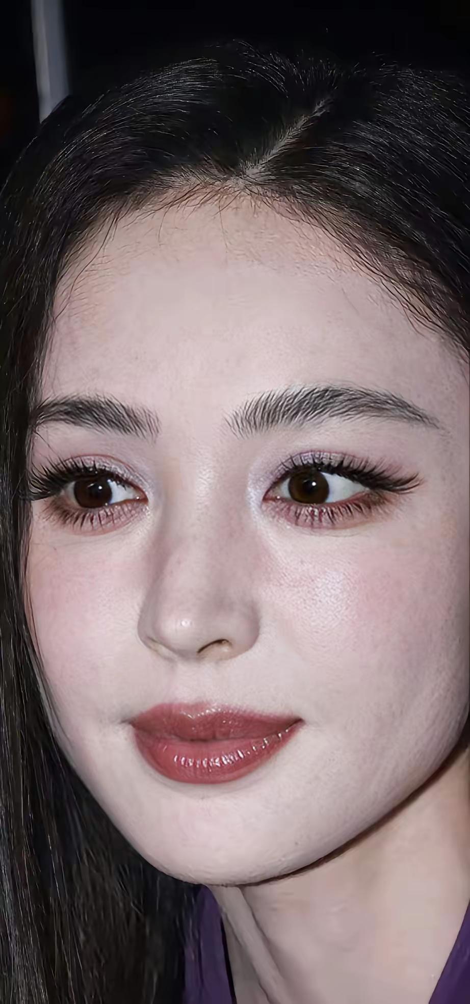 远看是美女
近看照样是美女🥰