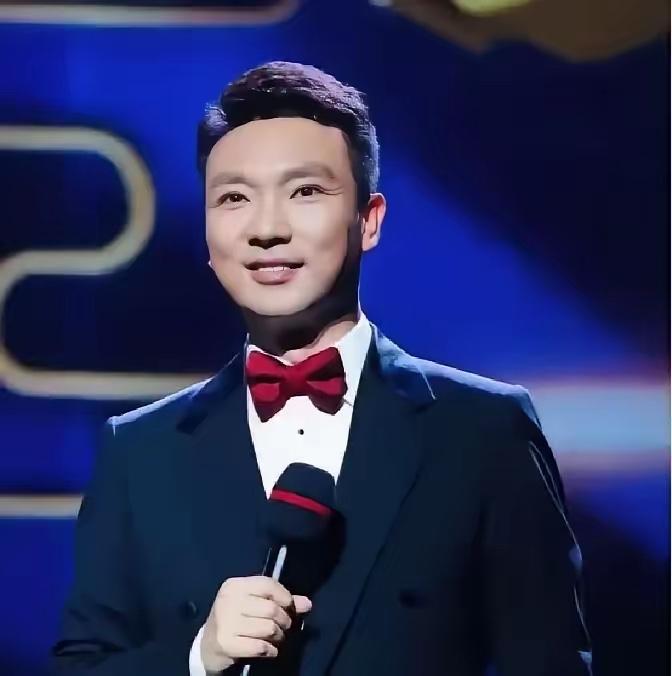 康辉妻子一番质问，戳穿无数婚姻藏着的隐性失衡

总有人误以为，在外拼命赚钱打拼，