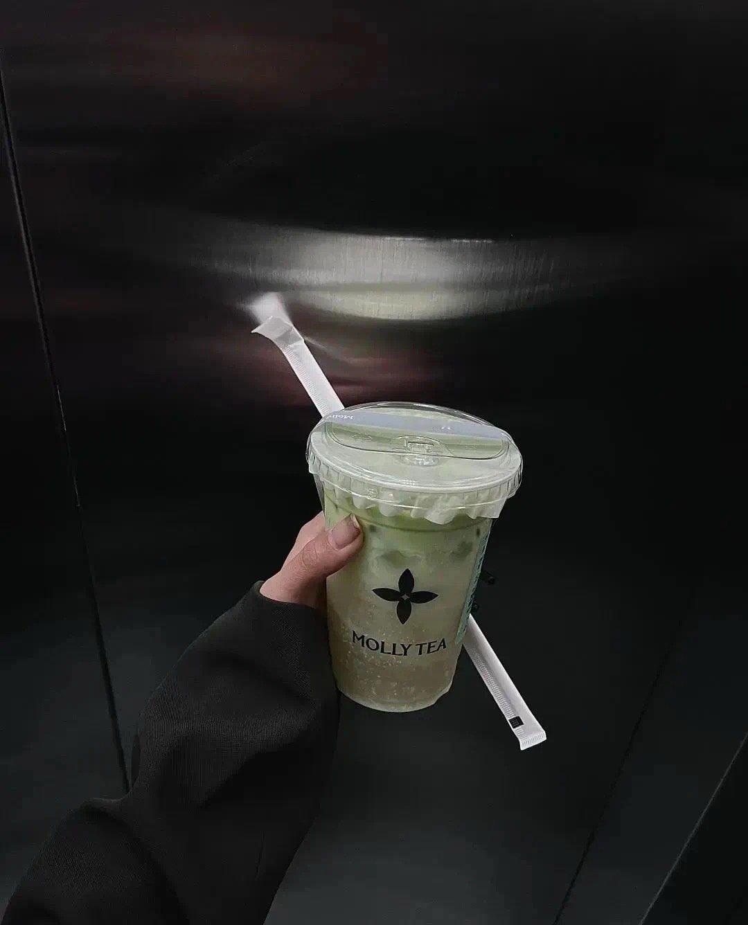 𝗛𝗮𝗽𝗽𝘆 𝗗𝗮𝘆𝘀成年人的快乐就是：买单不皱眉 事业有方向 