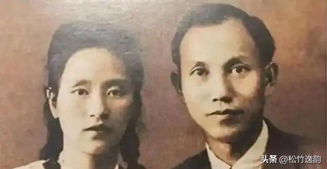 1938年深秋，陈毅递给老船工李三更半块银元。

船工不接。

他把银元搁在船板