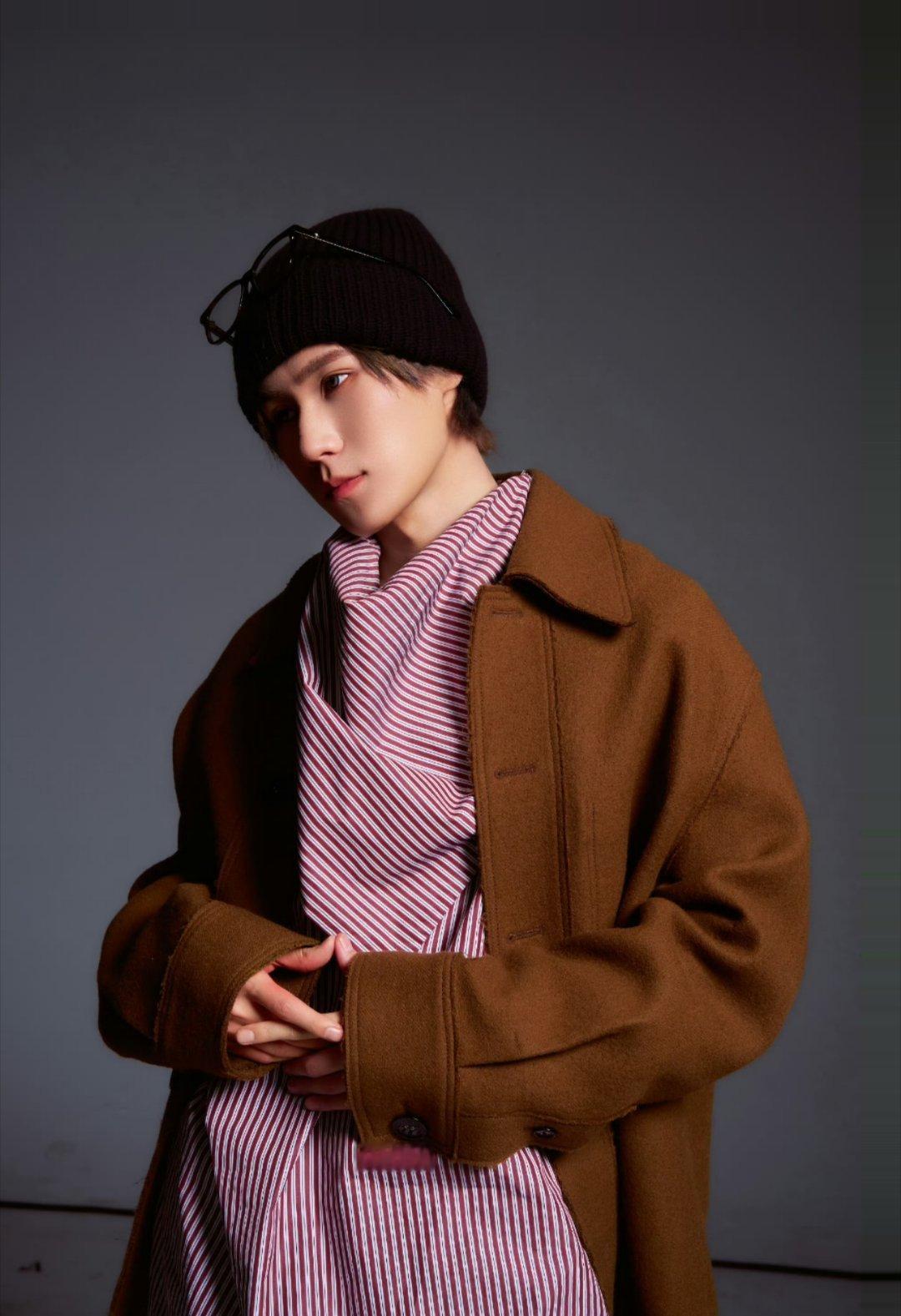 张真源好想你 也好想小呼安🐕 两个宝宝陪伴彼此更久一点吧🥹爱你们！期待源新歌