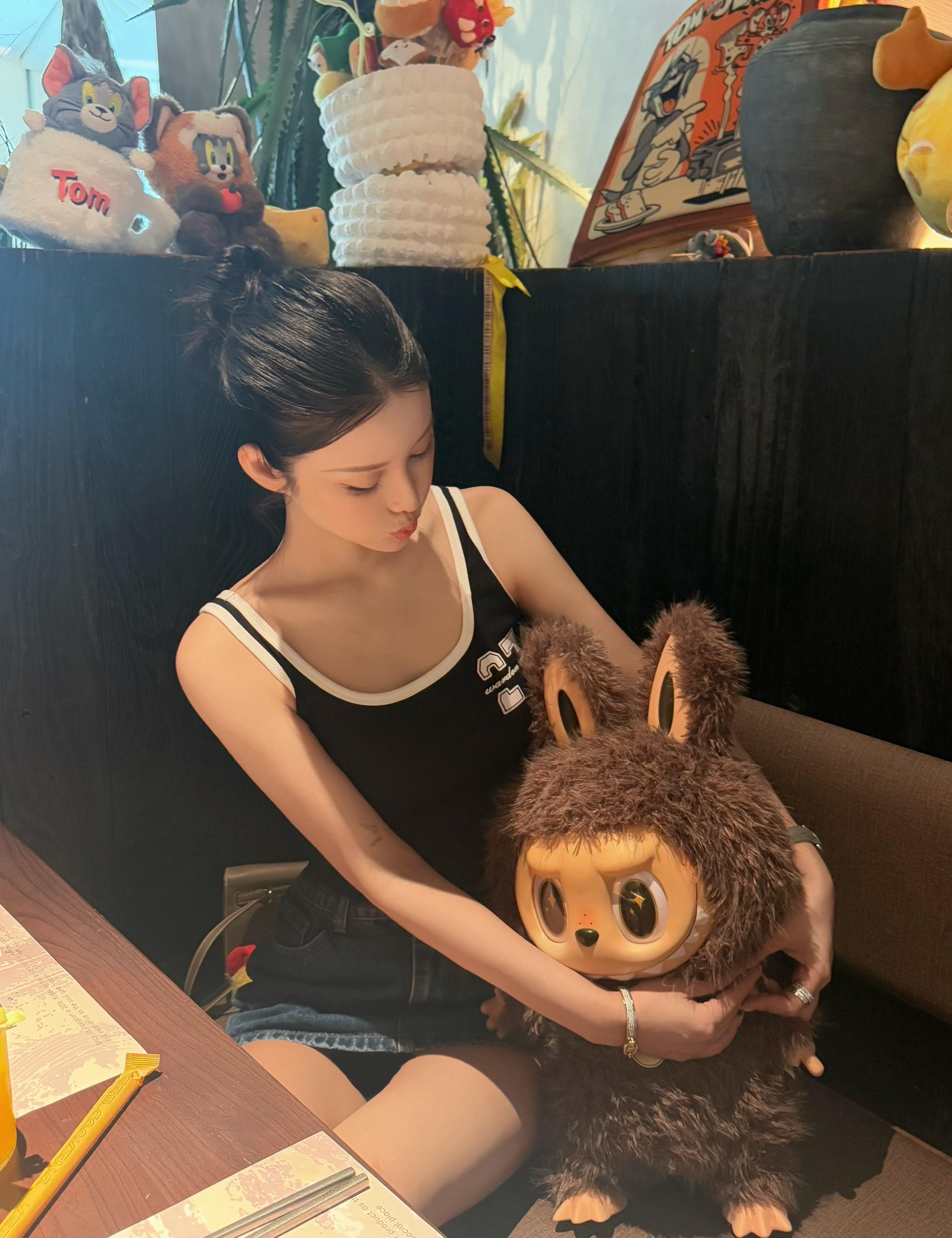 当你的眼睛眯着笑 当你说今天的烦恼