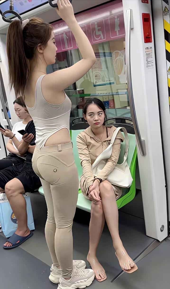 这眼神是要吃人吗