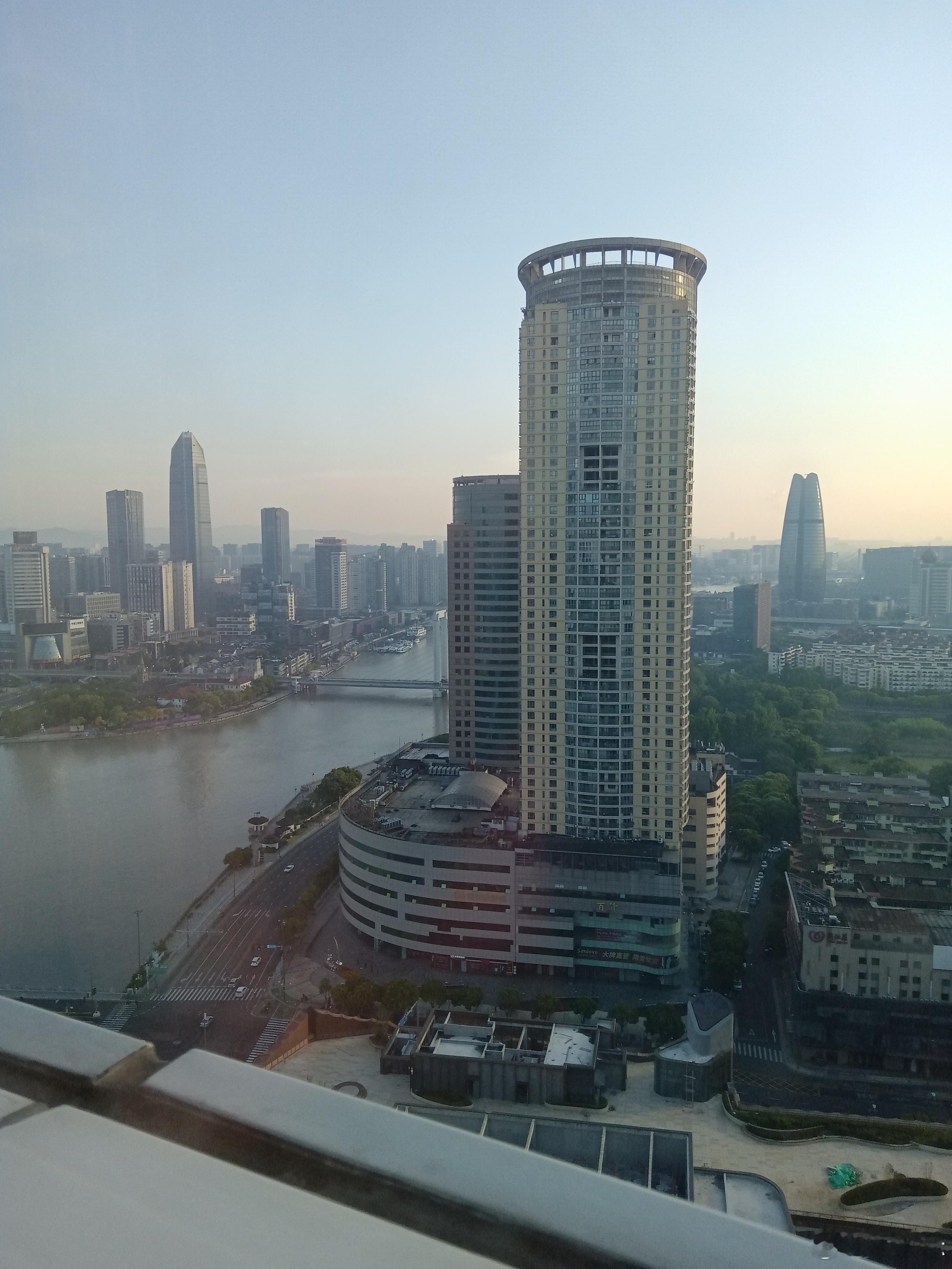 A股市场当前盘面特征与中期趋势分析今日盘面核心数据复盘6月22日A股呈现普涨格局
