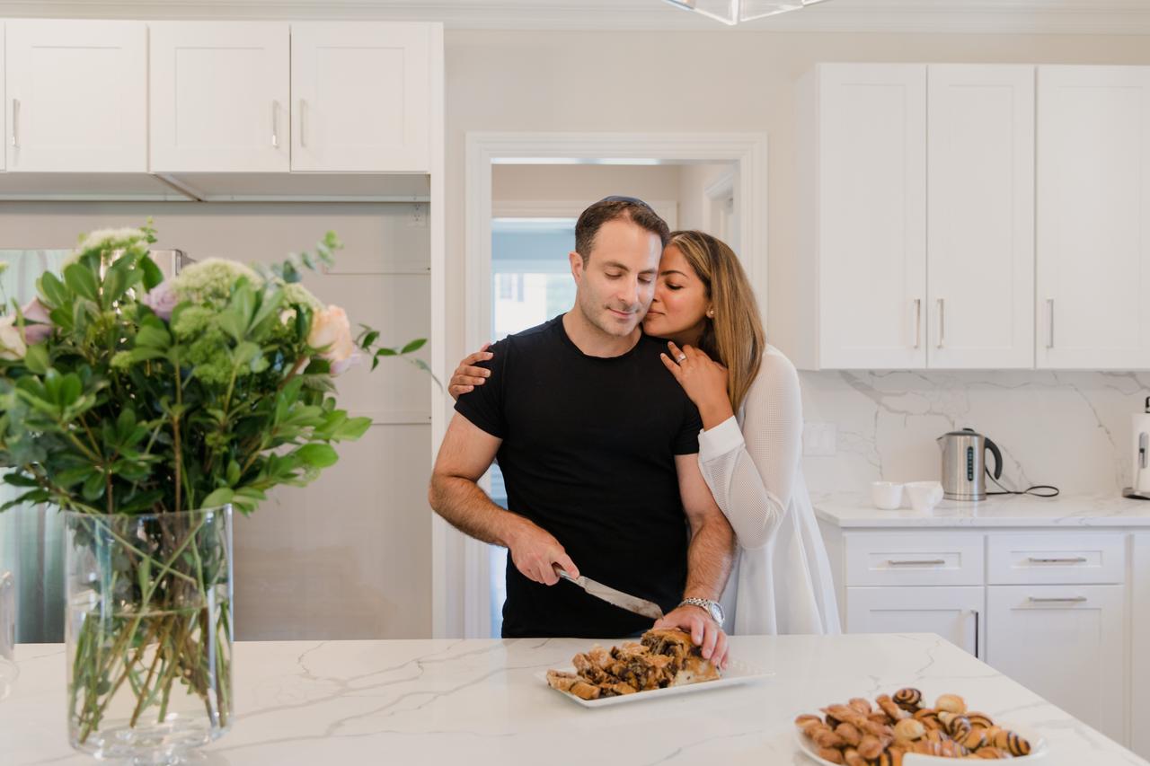 男人是封建男人，三儿给他生了私生儿子，我只有两个女儿不知道接下来该怎么办？

你