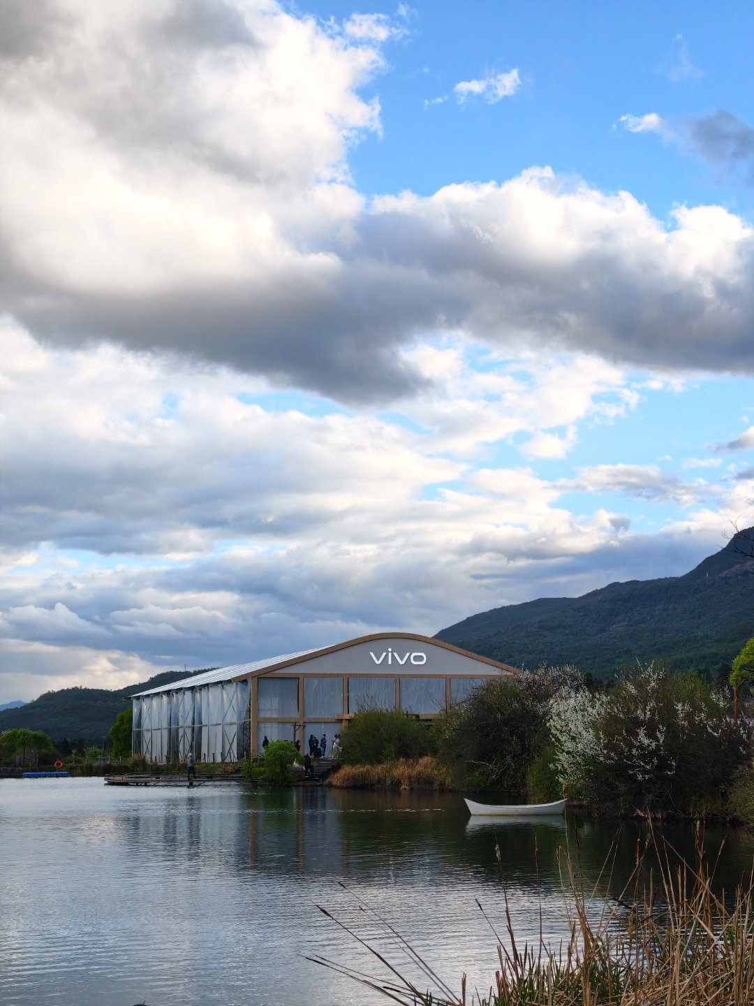 vivo X300 Ultra专业V单 随手拍感受一下今天发布会的现场和新品布置