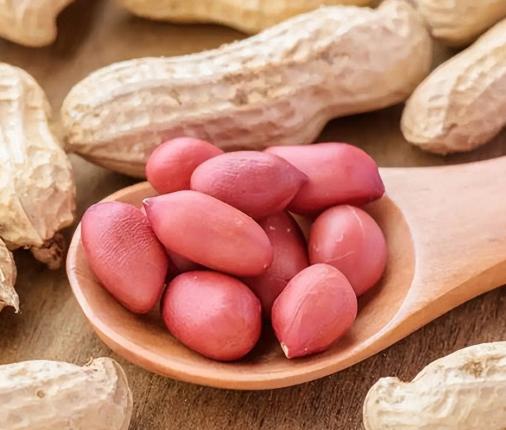 调查发现：老年人若经常吃花生，用不了多久，身体或有这几种改善

花生这东西，平时